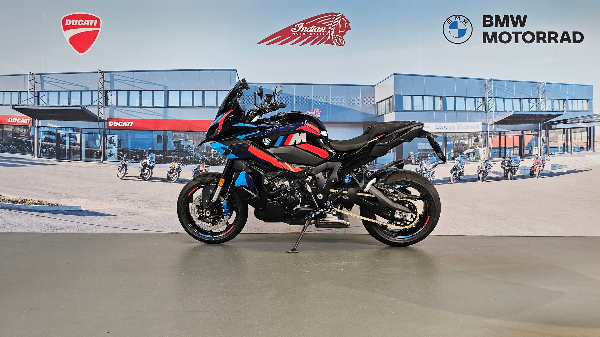 BMW M 1000 XR-image-3