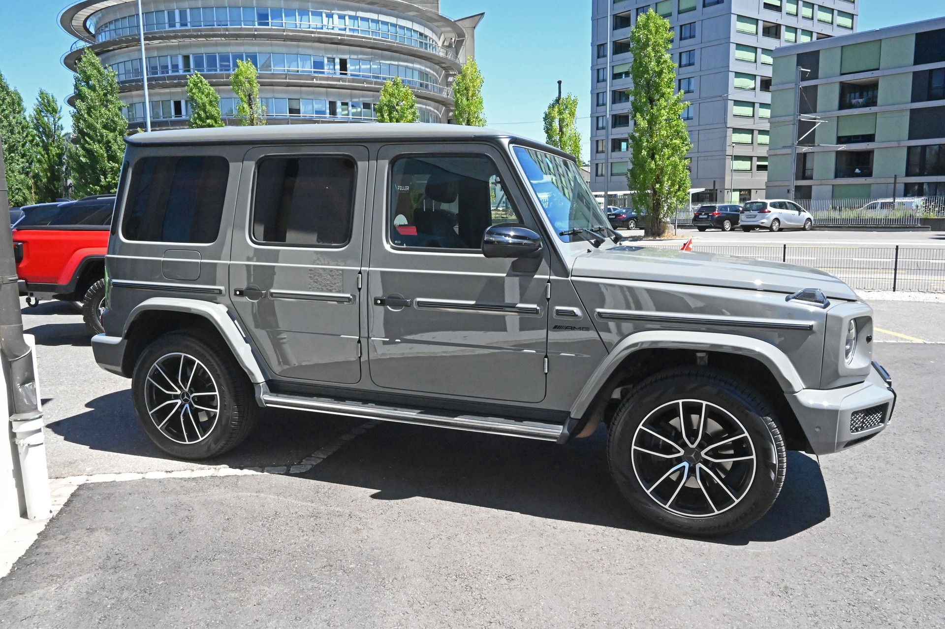 MERCEDES-BENZ G 400d AMG Line 9G-Tronic-showroom-element-3
