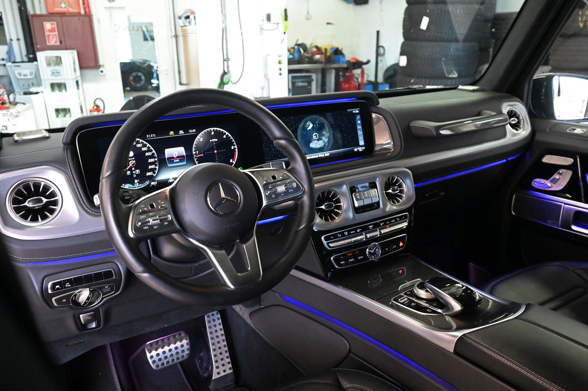 MERCEDES-BENZ G 400d AMG Line 9G-Tronic-image-9