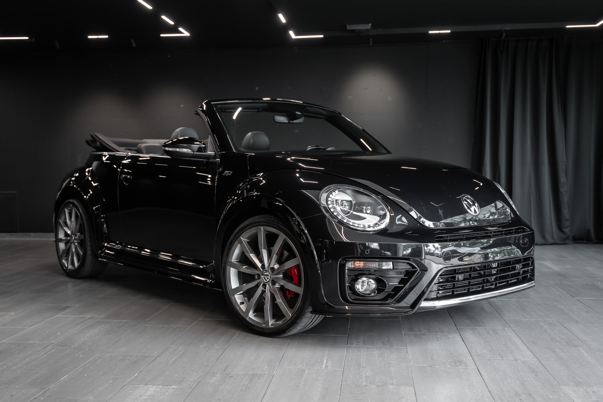 VW Beetle Cabriolet 2.0 TSI BMT R-Line DSG / Exclusive Manufaktur / Vienna / Bi-Xenon / Salvador Felgen / Waschdüsen beheizt