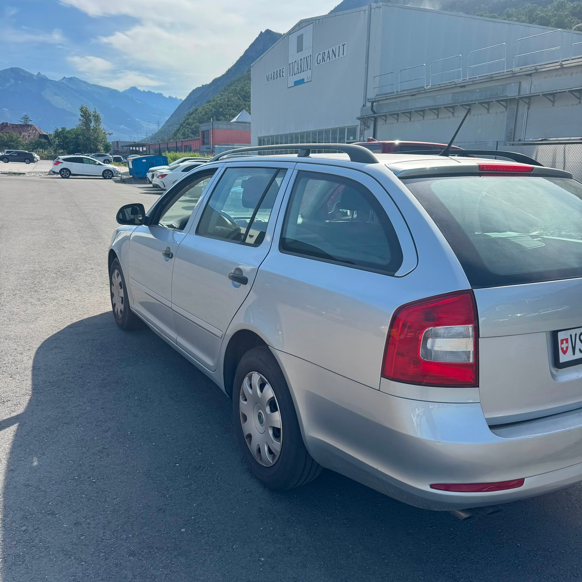 SKODA Octavia Combi 1.4 TSI Active-image-2