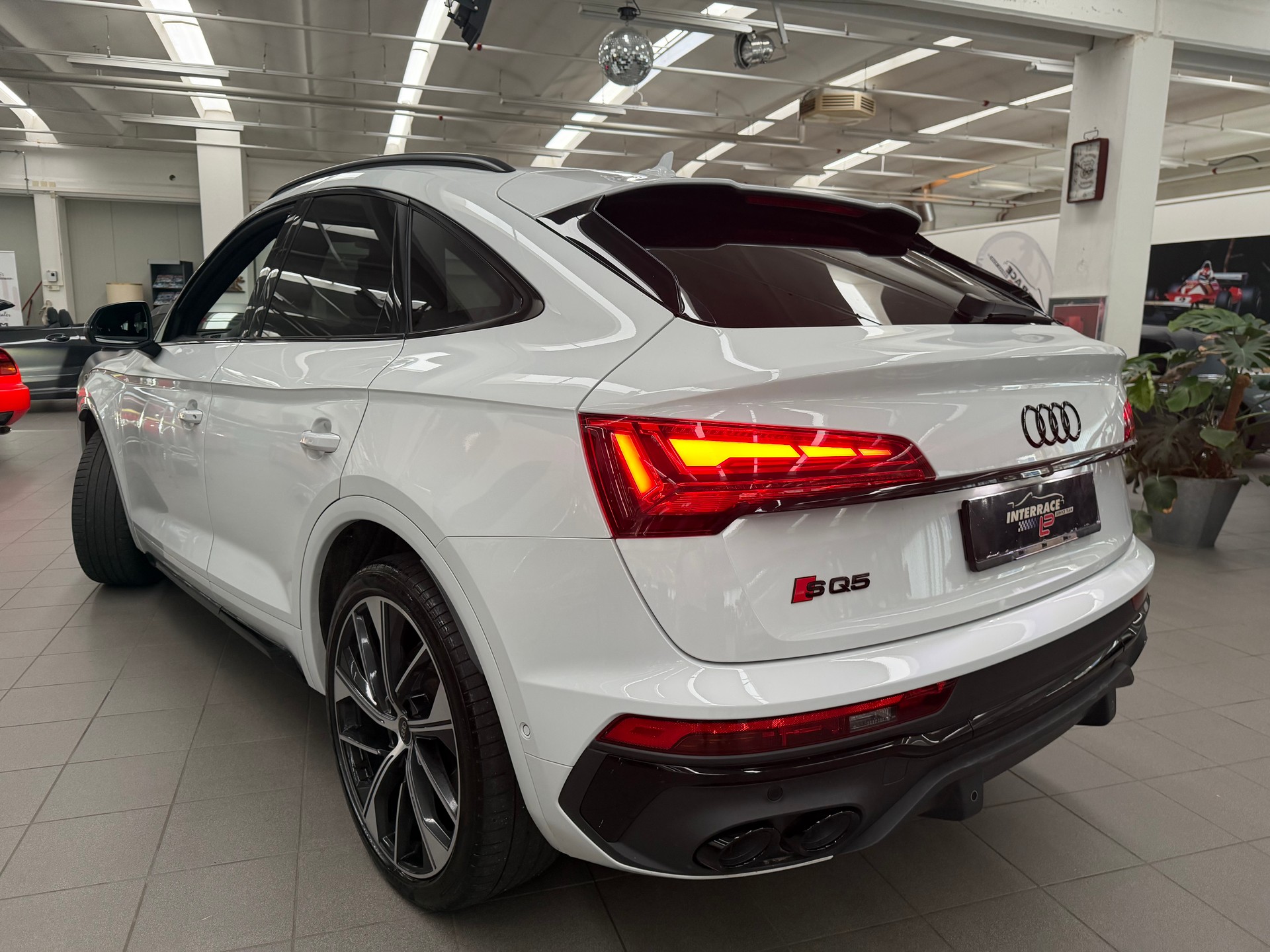 AUDI SQ5 Sportback TDI quattro tiptronic-image-2
