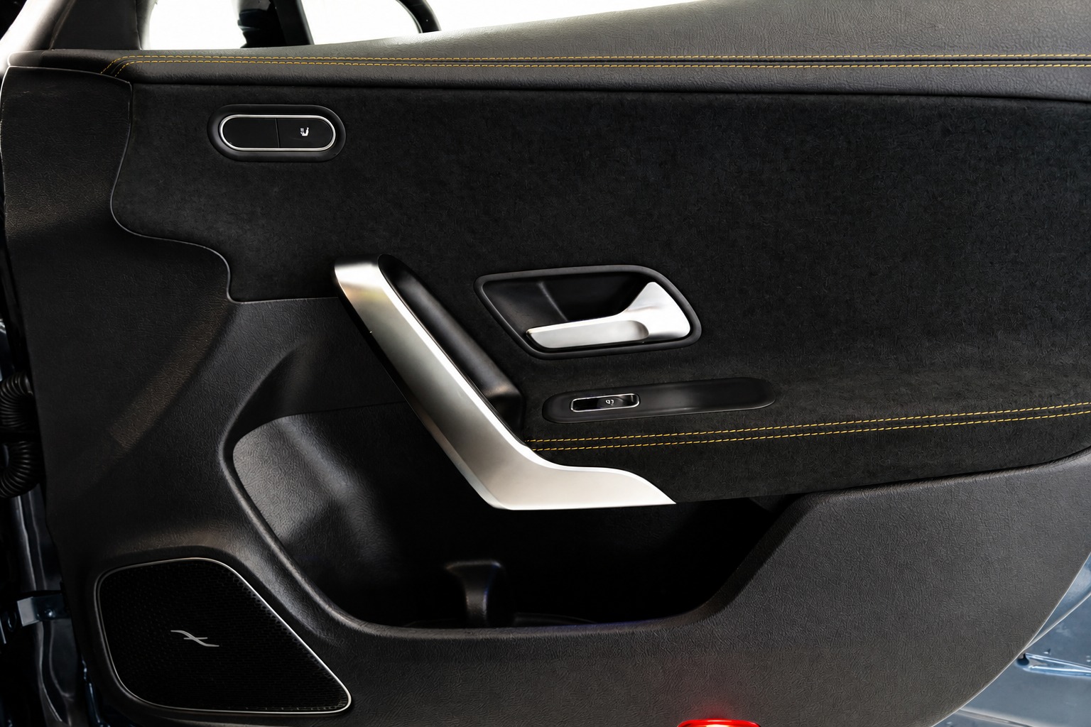 MERCEDES-BENZ CLA 45 S AMG 4Matic+ 8G-DCT-image-18