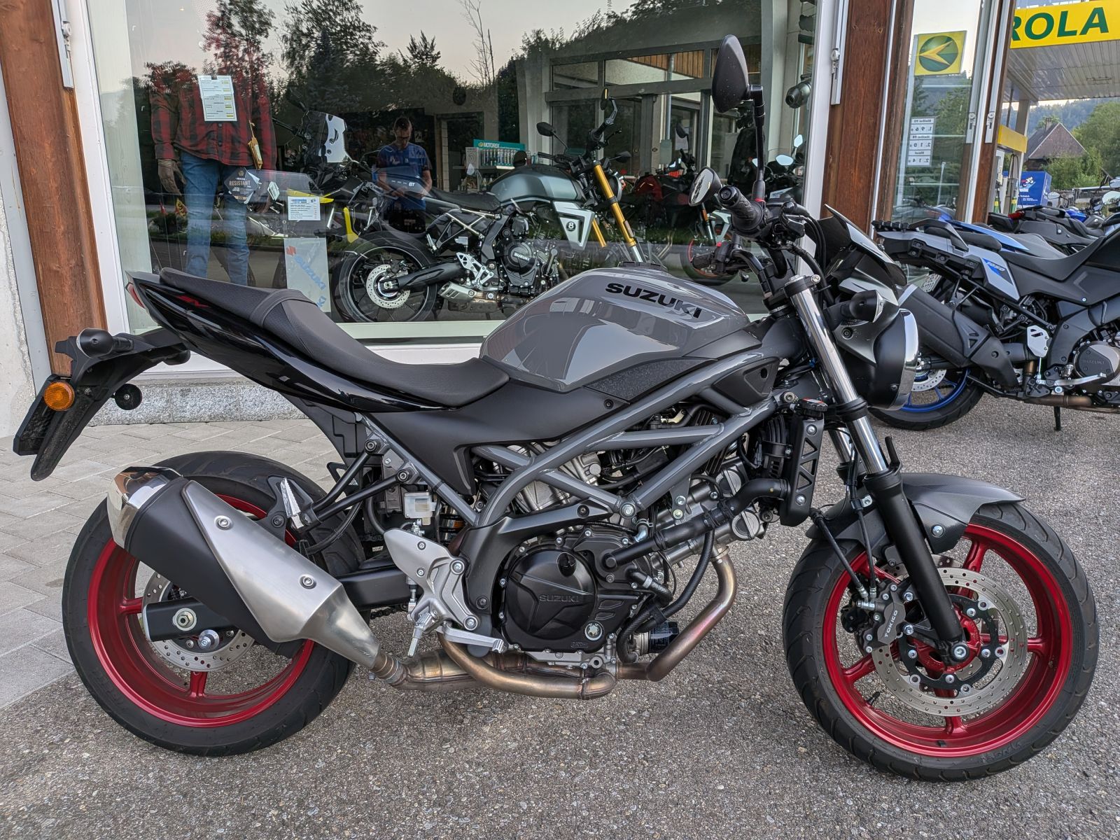 SUZUKI SV 650-image-6