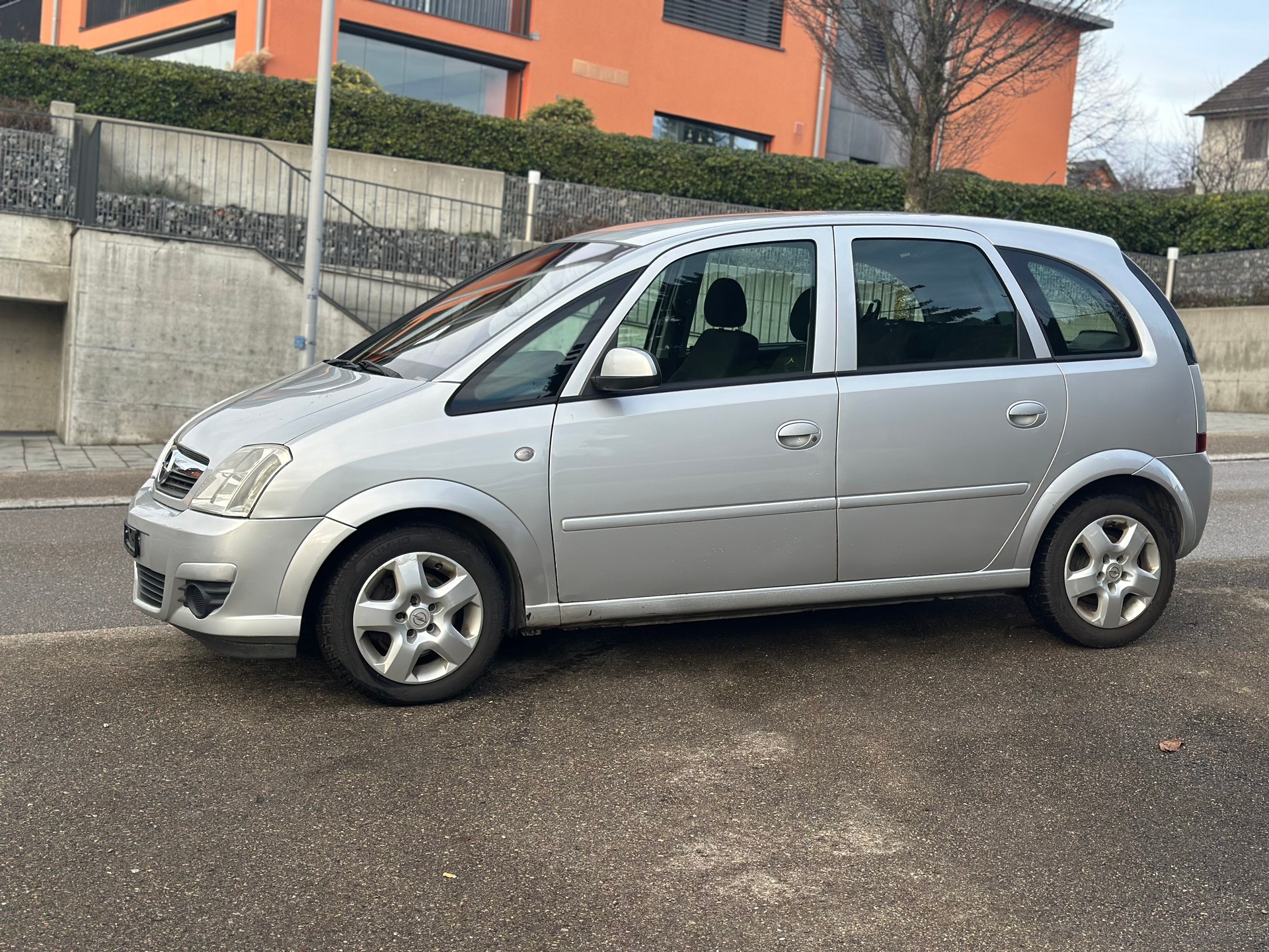 OPEL Meriva 1.8i 16V Cosmo-image-1