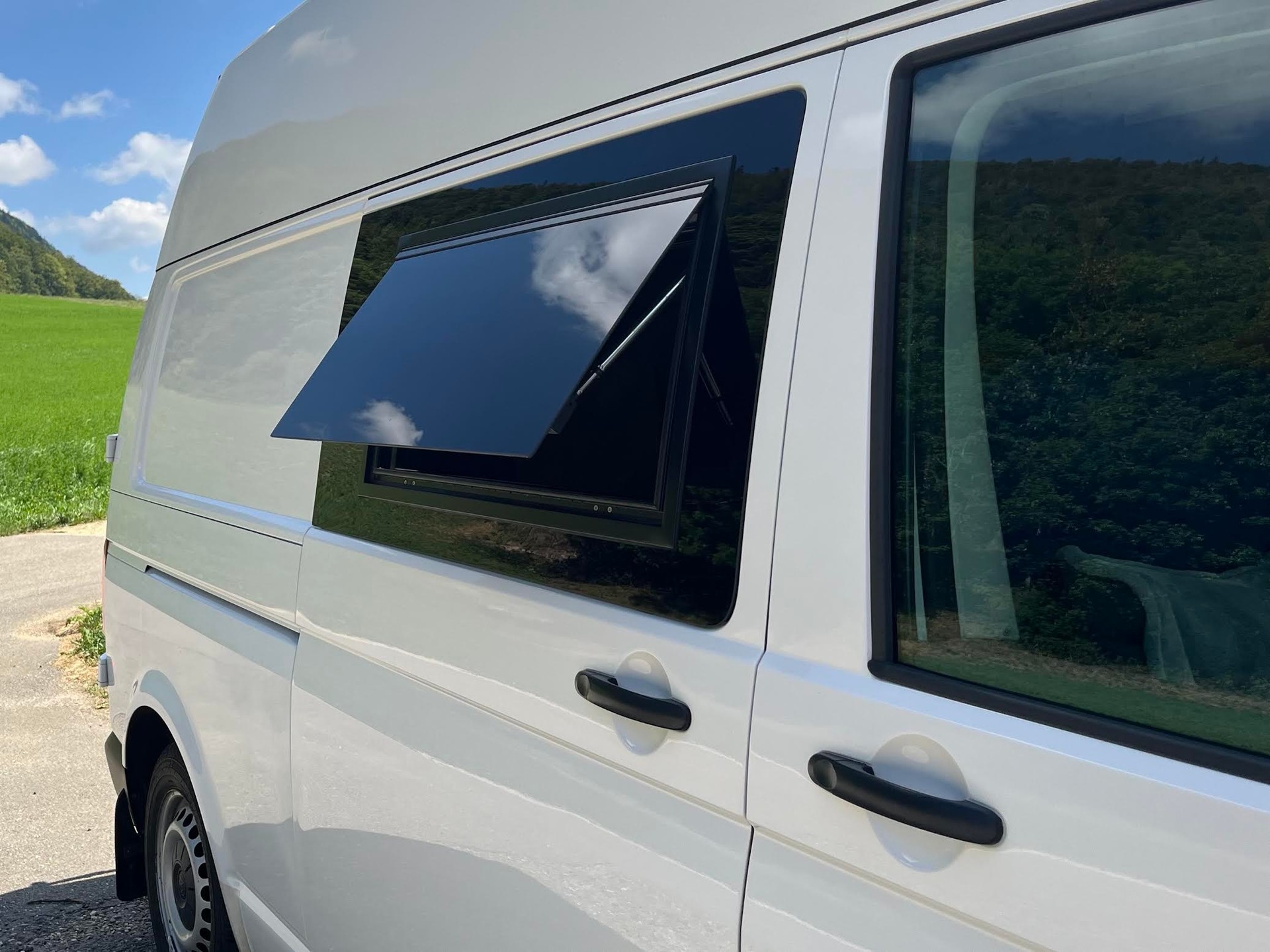 VW T6.1 2L 150CV 4Motion boîte automatique DSG aménagement camper récent, comme neuf-image-2