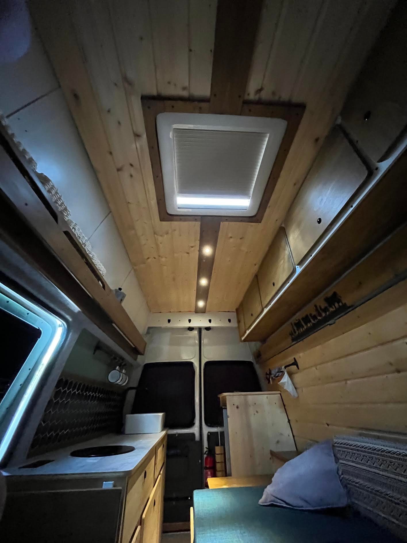 VW T6.1 2L 150CV 4Motion boîte automatique DSG aménagement camper récent, comme neuf-image-7