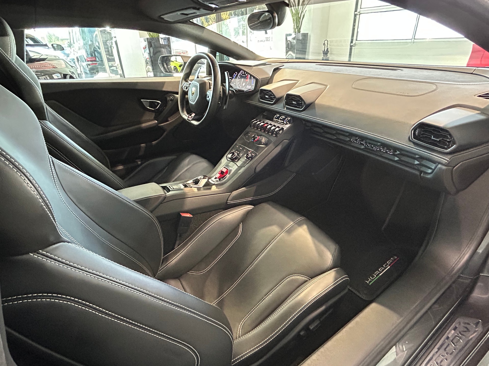 LAMBORGHINI Huracan LP610-4 Coupé DCT-image-12