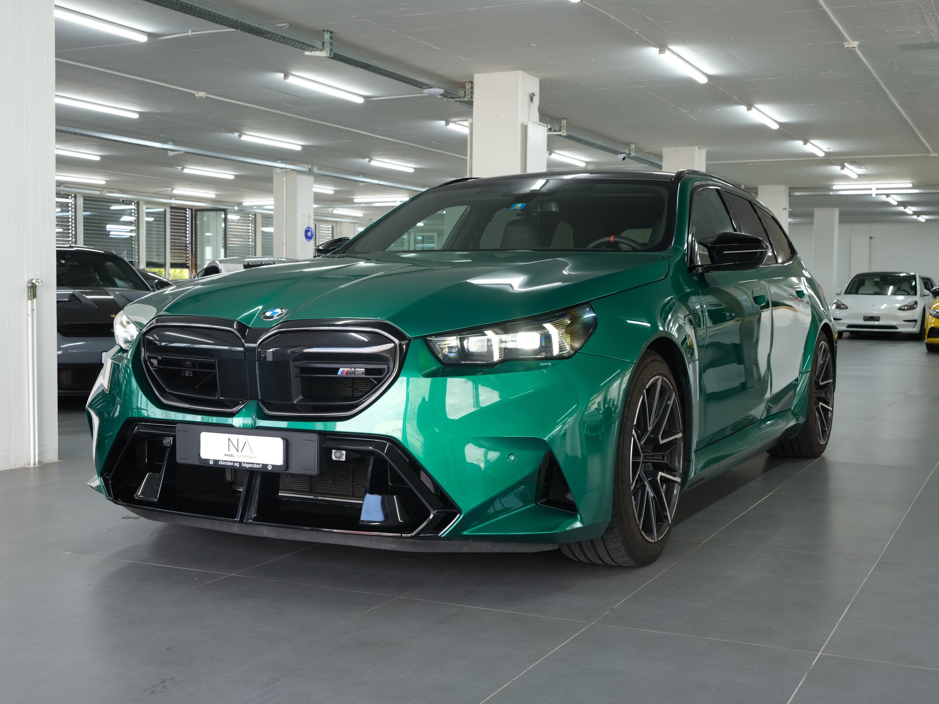 BMW M5 xDrive Touring *M-Performance* *Individual* *Werksgarantie*-image-7