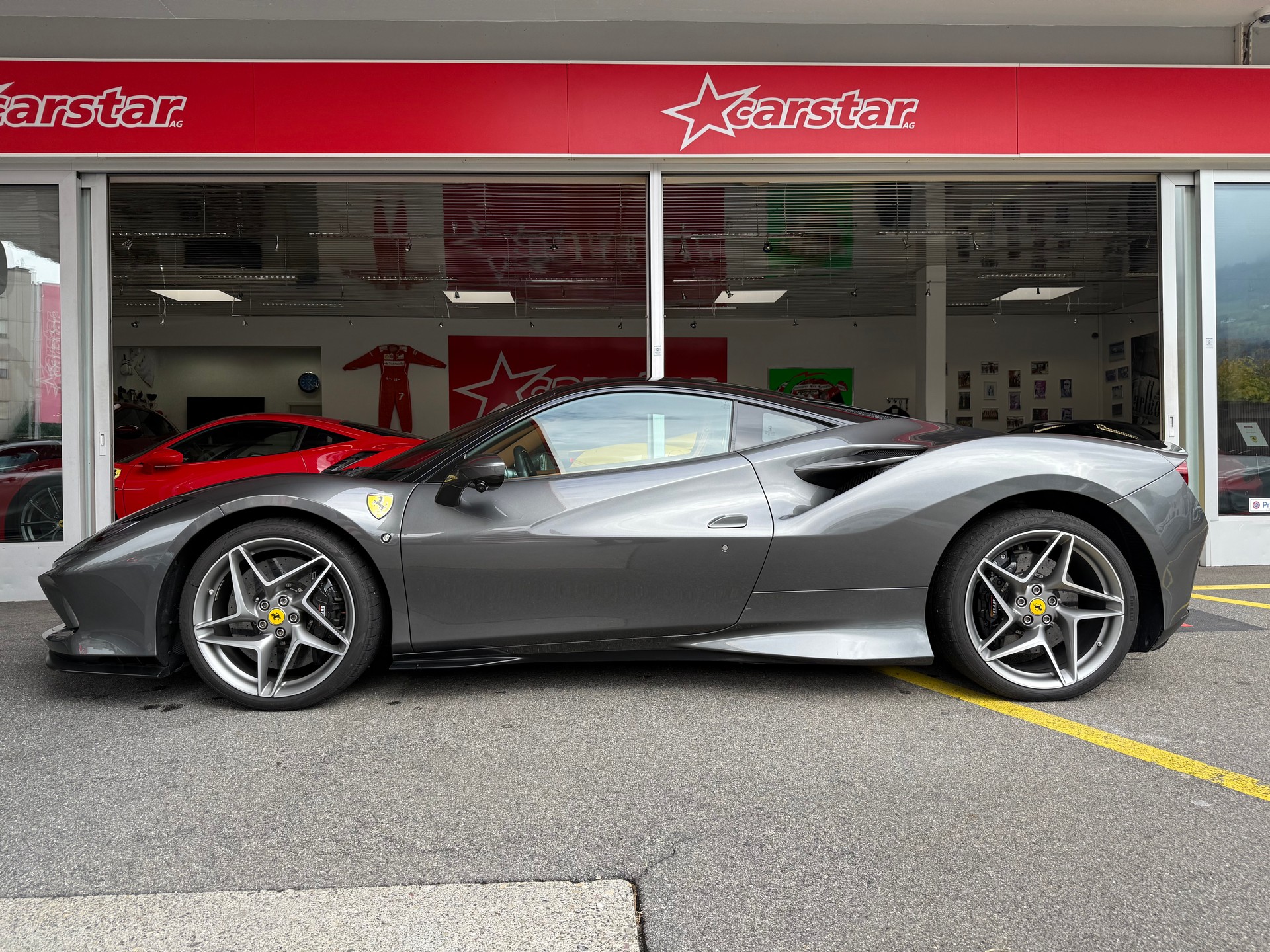 FERRARI F8 Tributo
