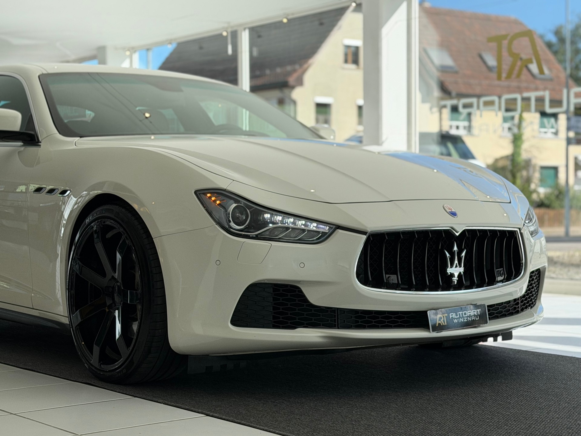 MASERATI Ghibli Sport D 3.0 V6 Automatica **Frisch ab MFK**-showroom-element-3