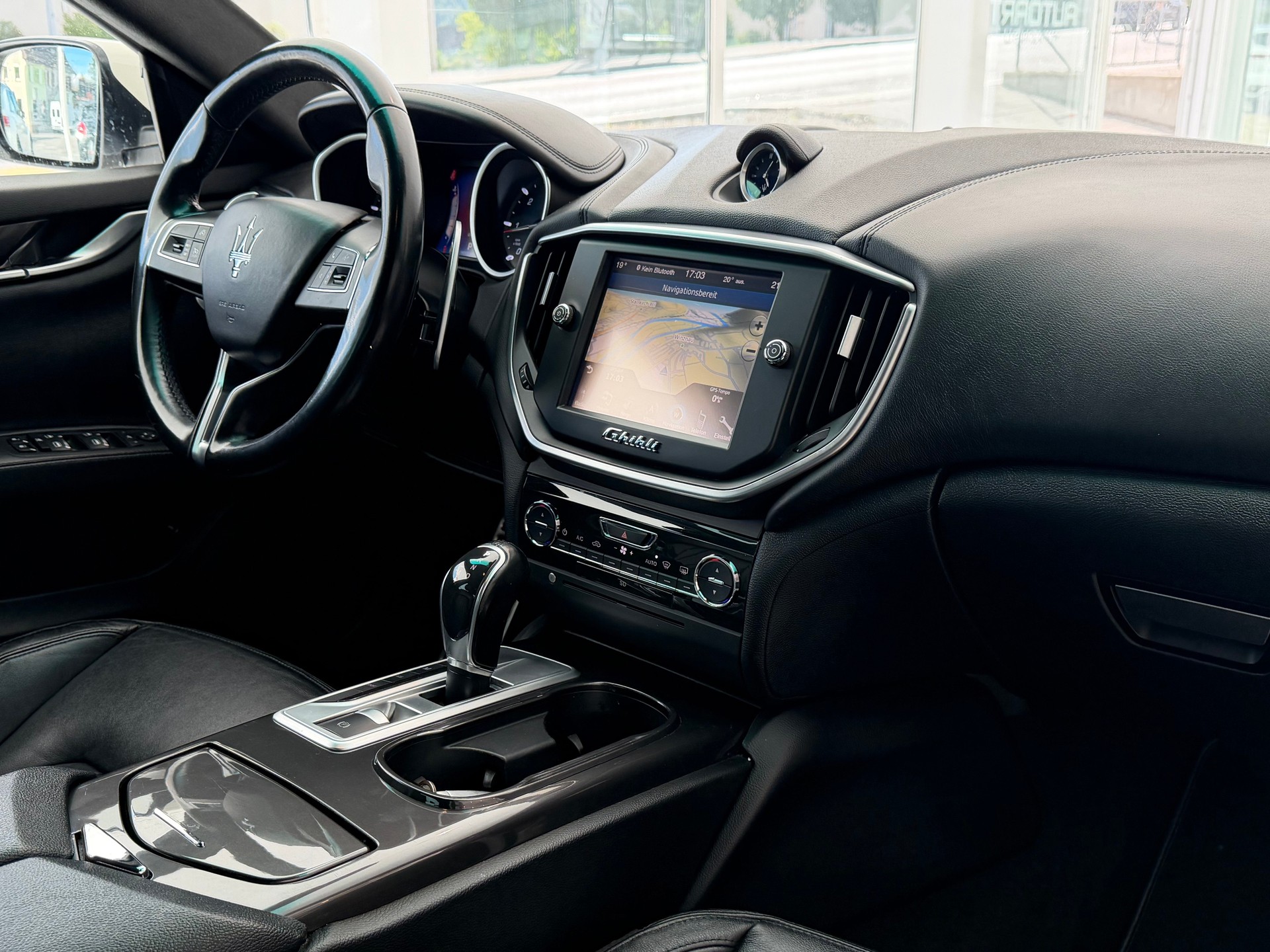 MASERATI Ghibli Sport D 3.0 V6 Automatica **Frisch ab MFK**-image-18