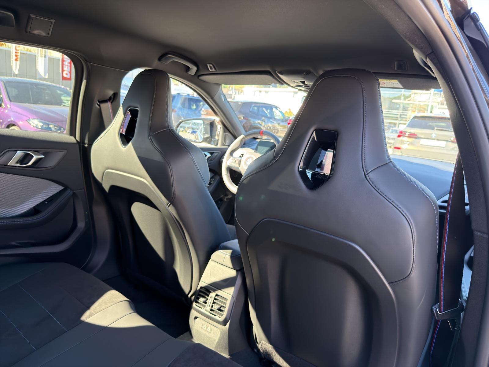 BMW M135i xDrive-image-18