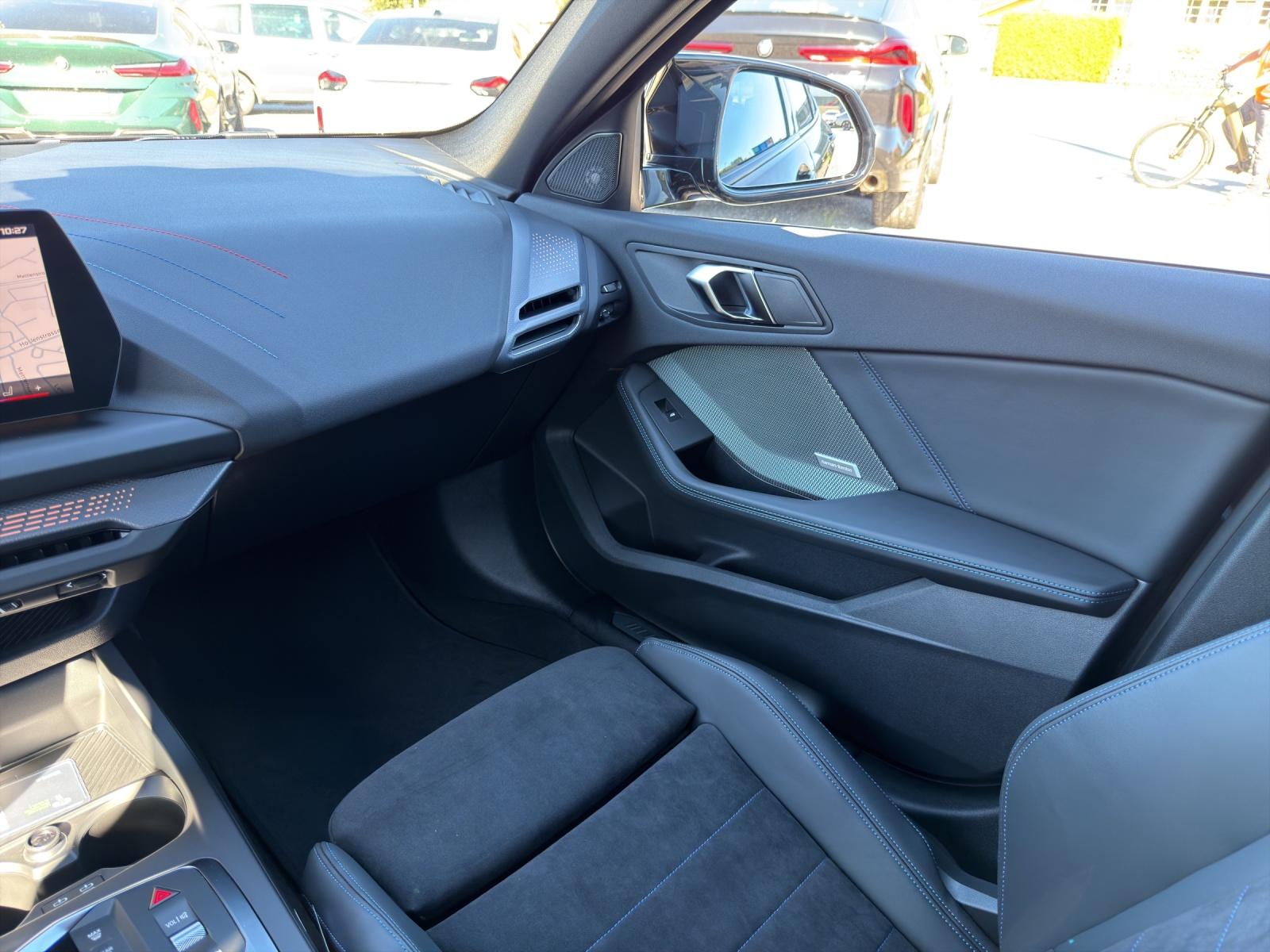 BMW M135i xDrive-image-16