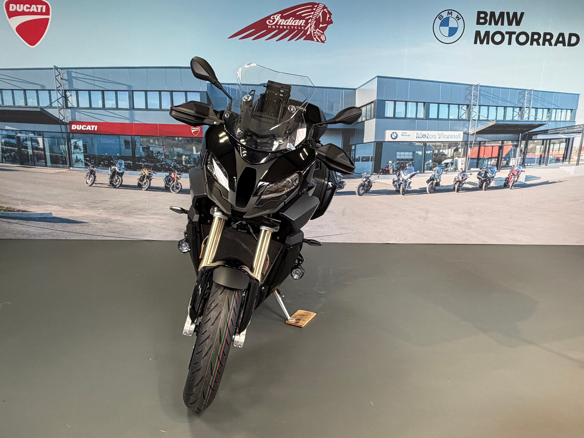 BMW S 1000 XR ABS-image-1