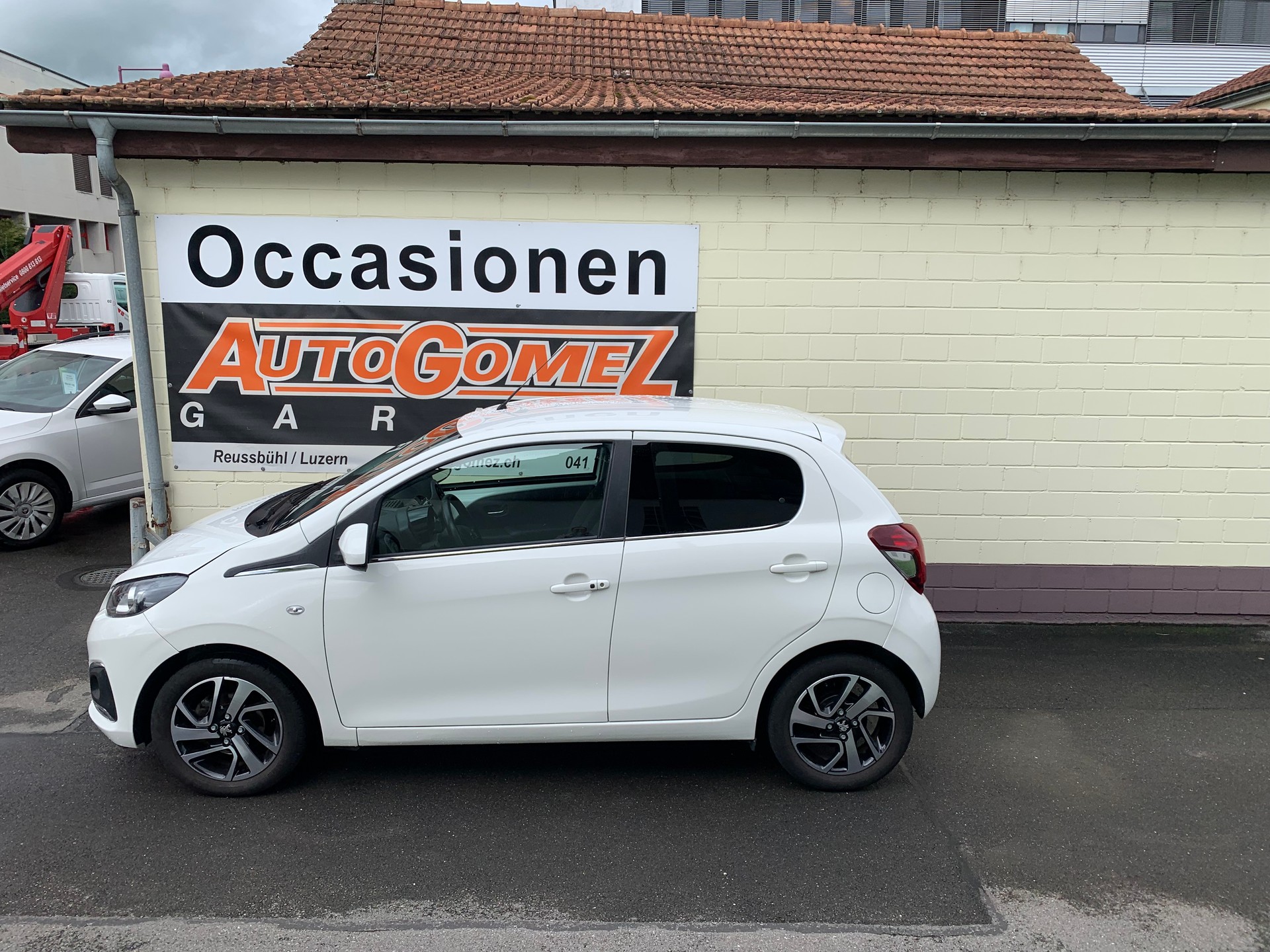 PEUGEOT 108 e-1.0 VTi Stop&Start Active Top-showroom-element-2