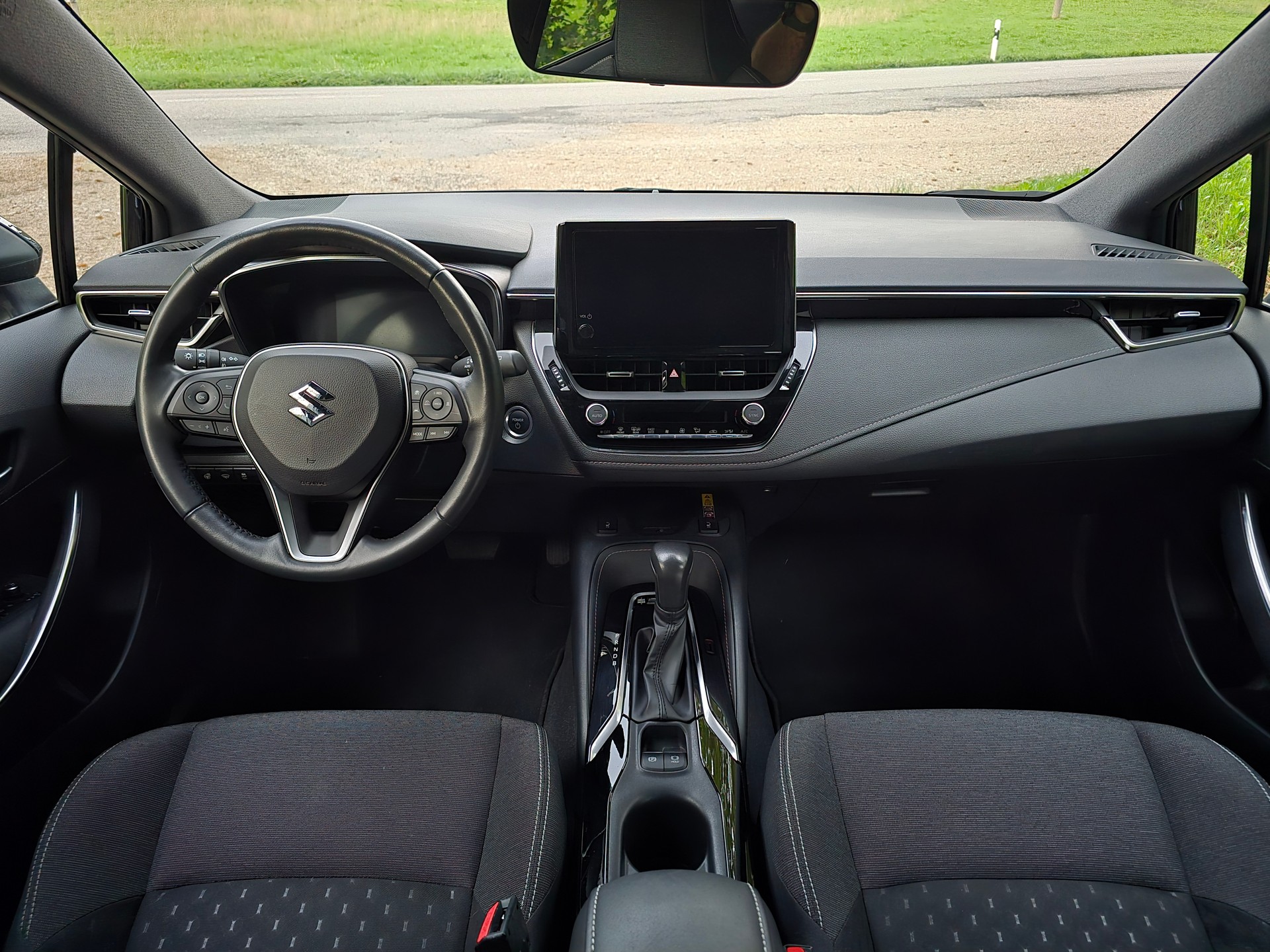 SUZUKI Swace 1.8 Hybrid Compact Top E-CVT-showroom-element-3