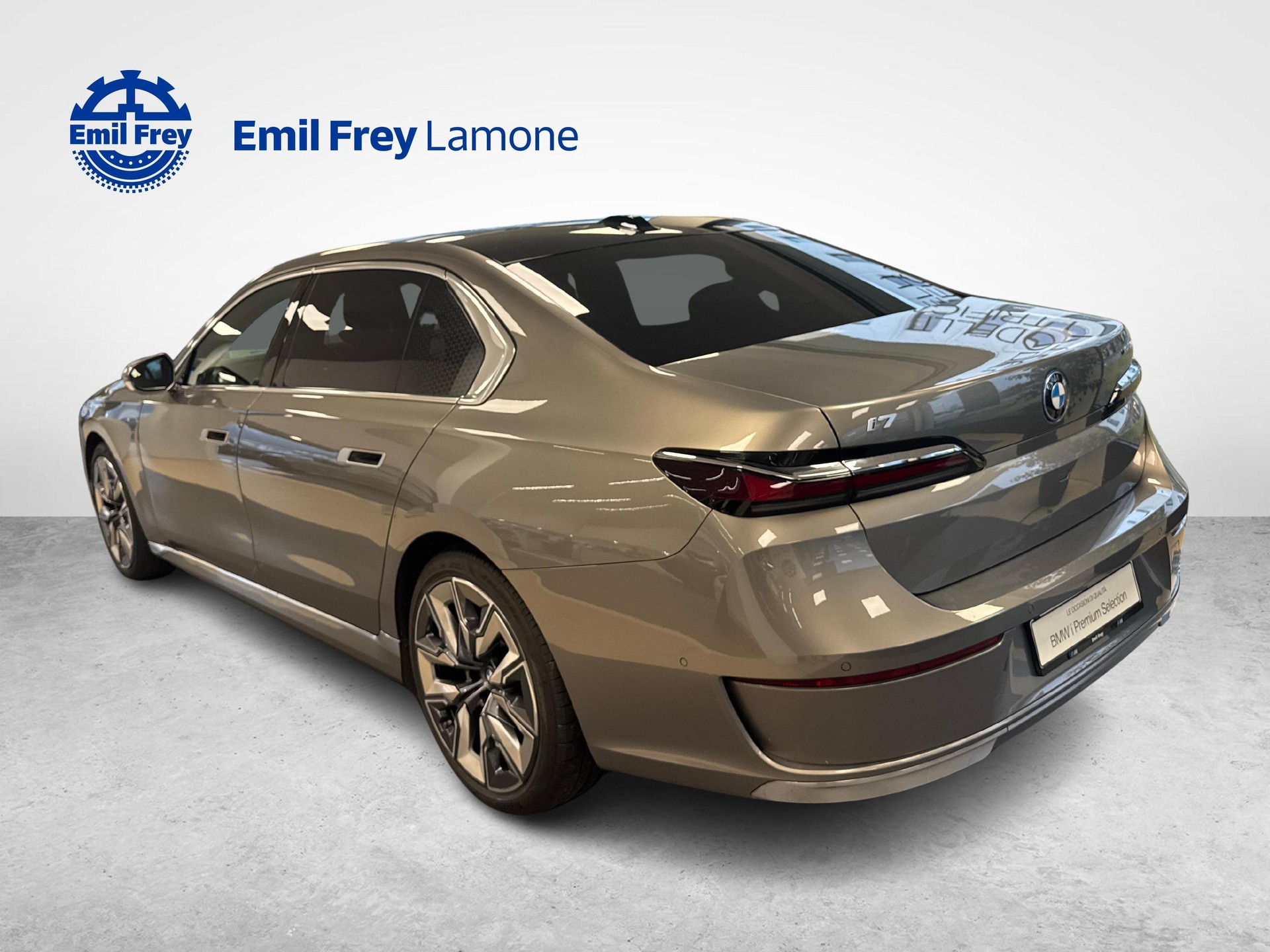 BMW i7 xDrive60-showroom-element-2