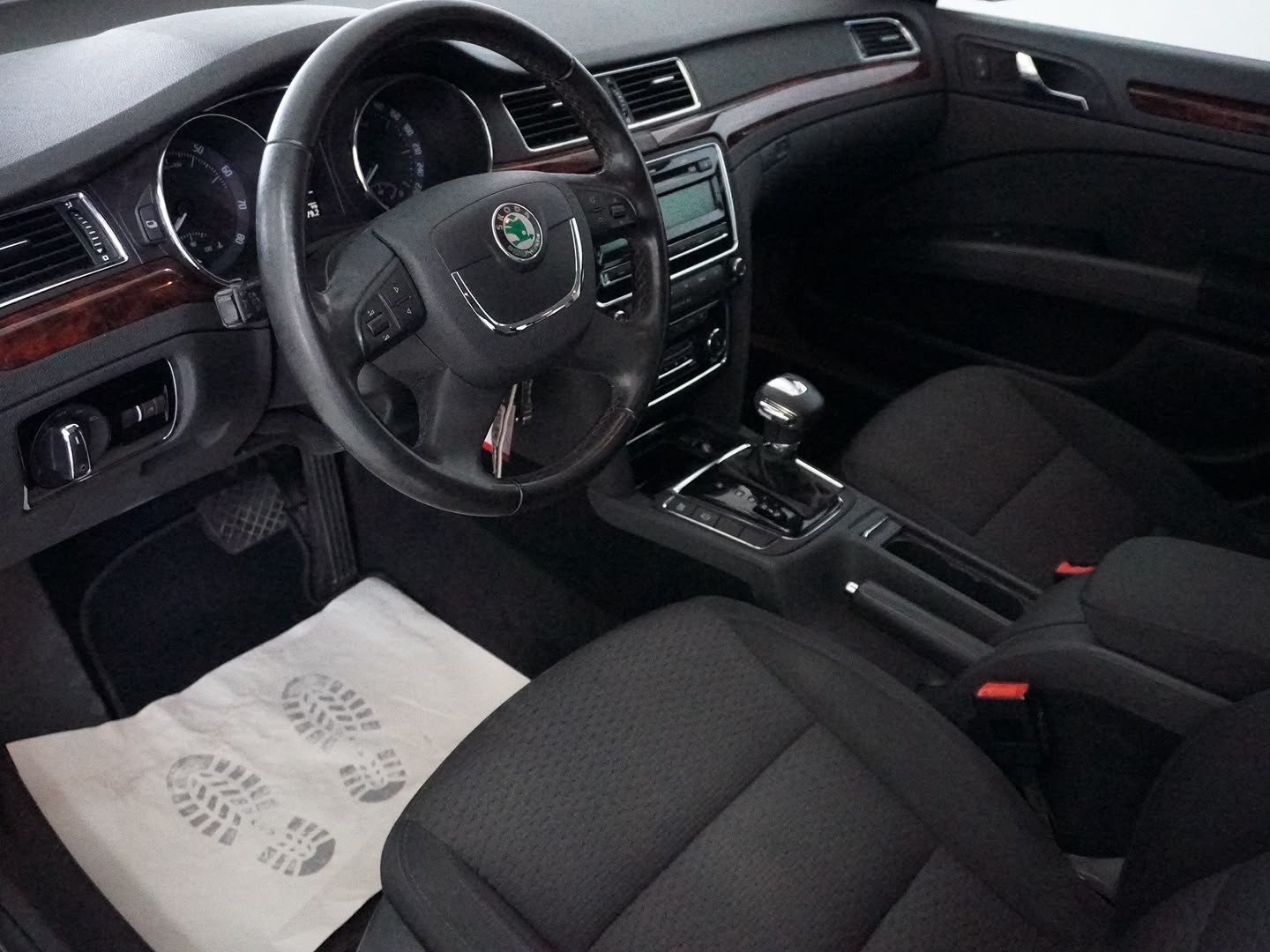 SKODA Superb 1.8 TSI Elegance DSG-showroom-element-2