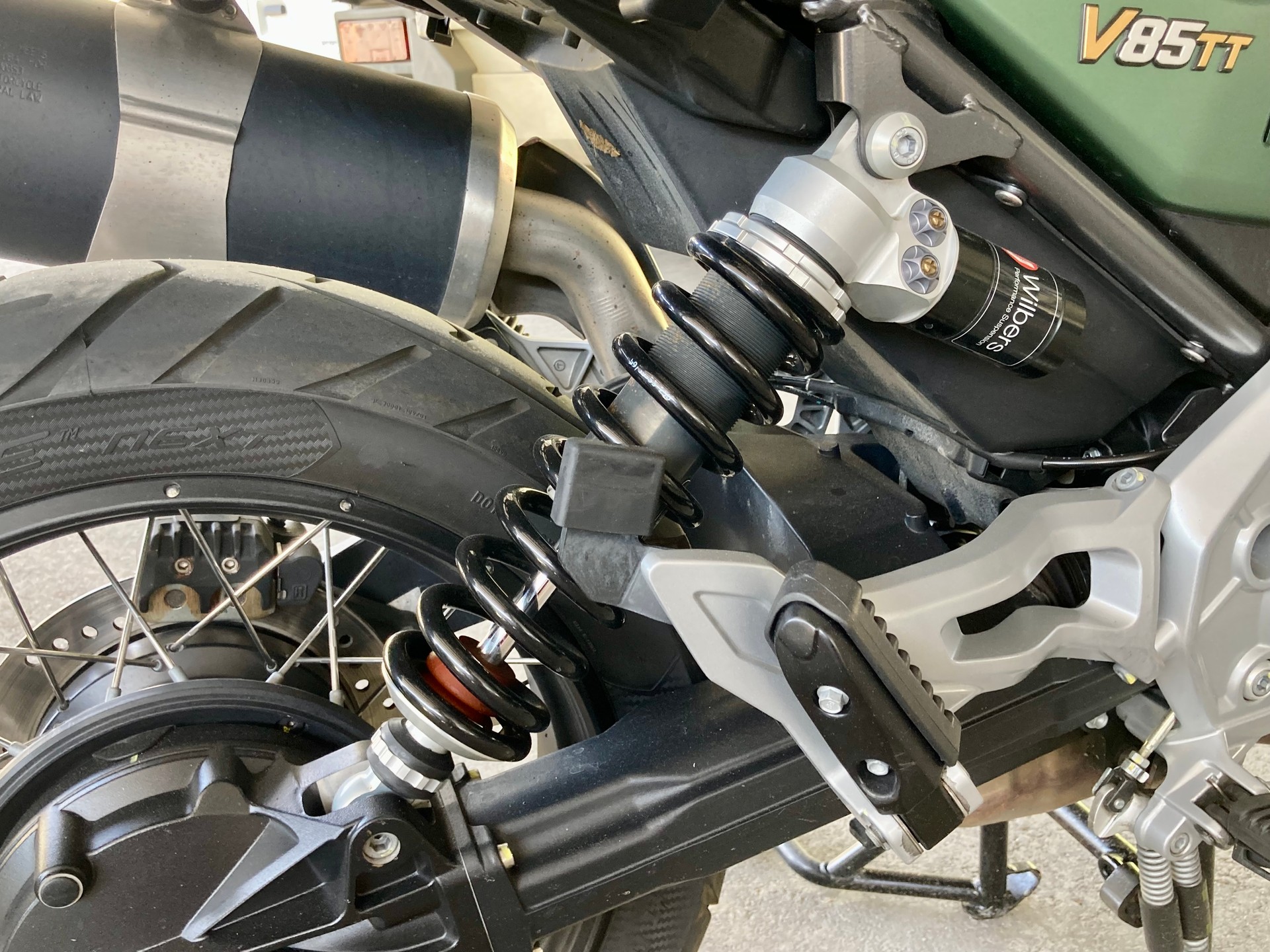 MOTO GUZZI V85 TT 100TH Centenario-image-6