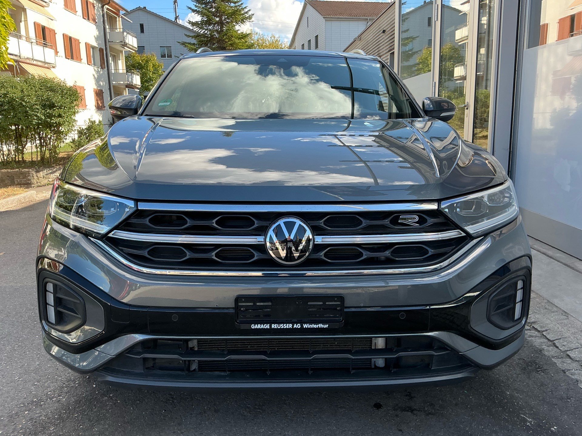 VW T-Roc R-LINE 4MOTION *** PANORAMAGLASDACH & AMHÄNGEKUPPLUNG ***-showroom-element-1