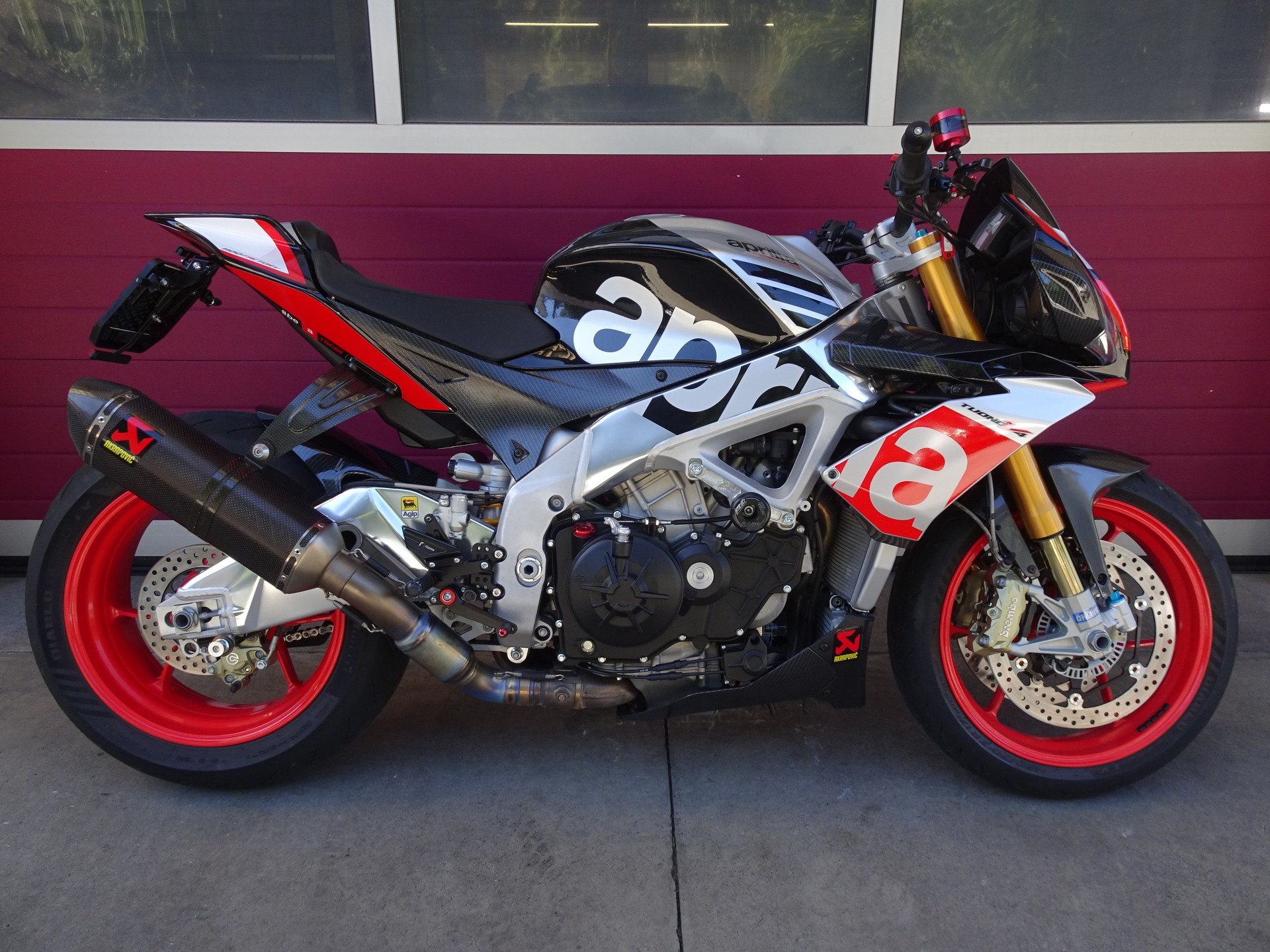 APRILIA Tuono V4 1100 Factory-image-0