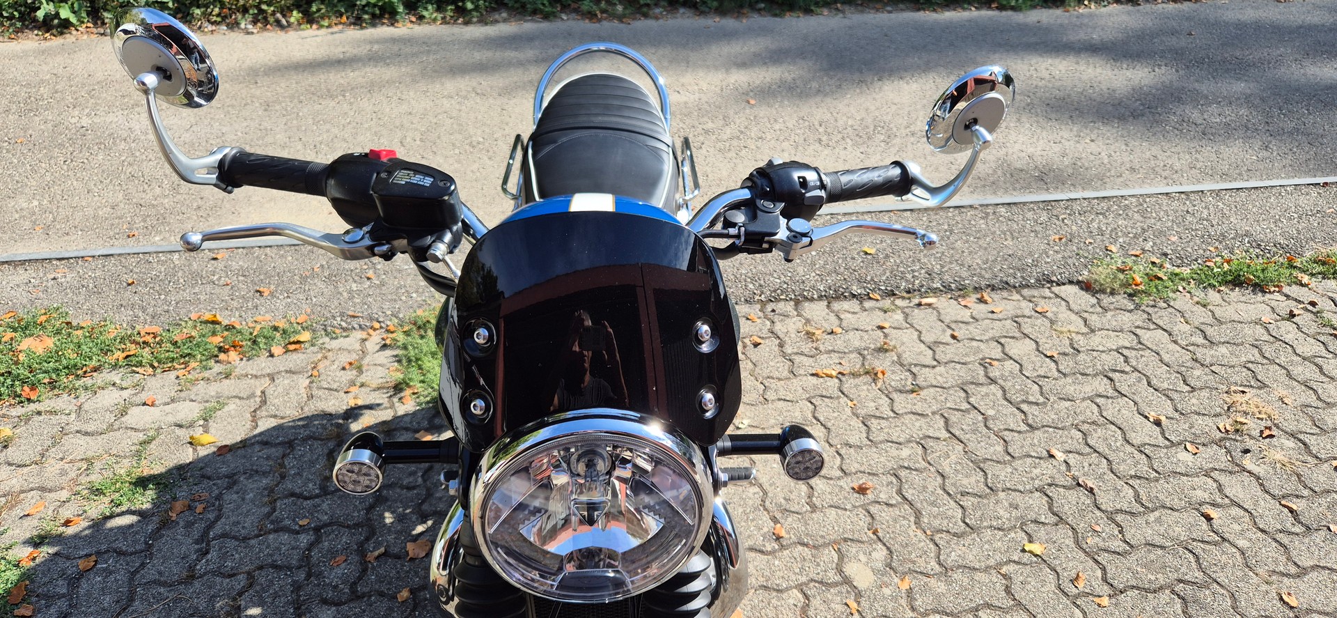 TRIUMPH T 120-image-3