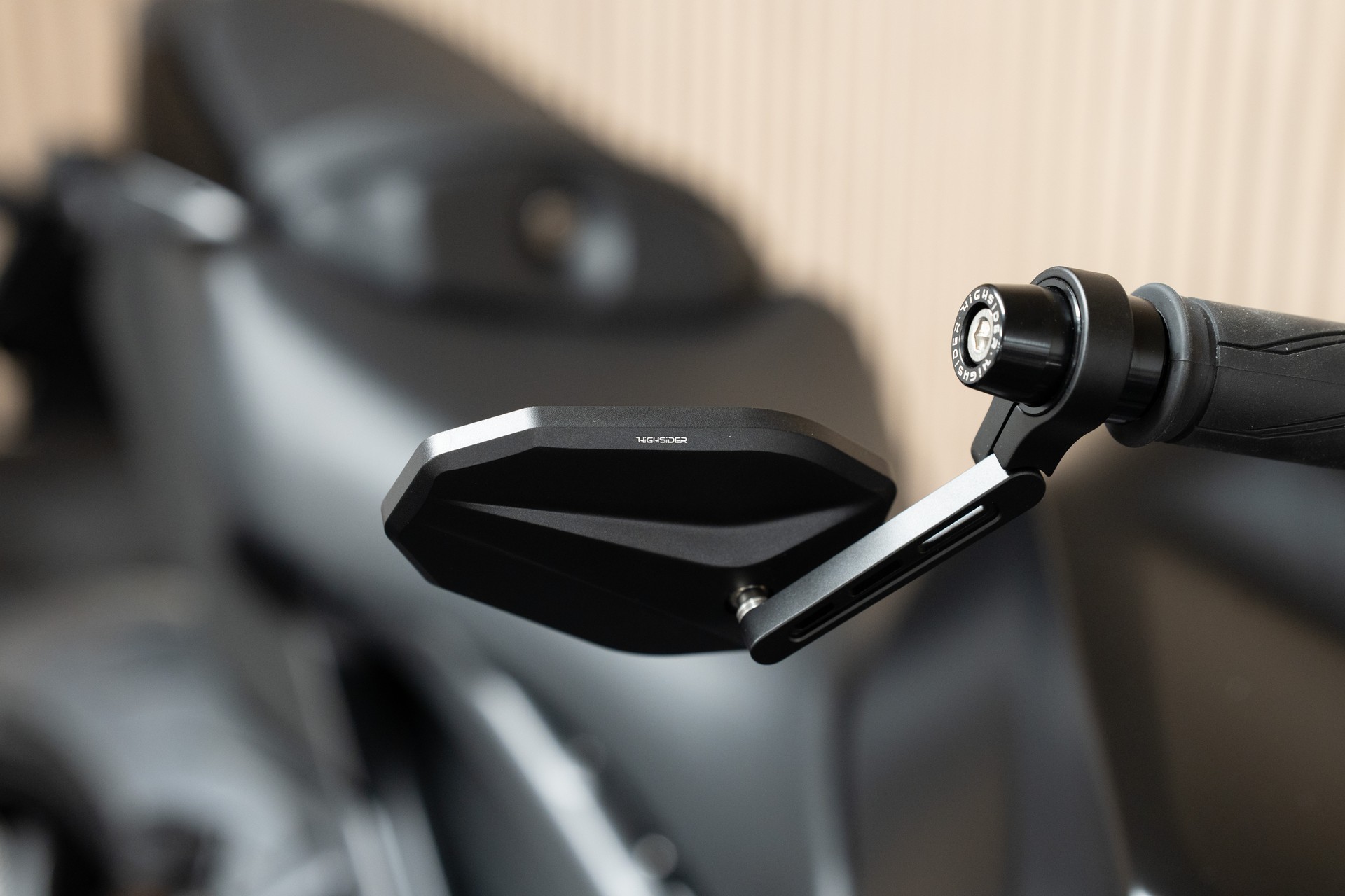 YAMAHA MT-09 35kW mit Heckumbau und Lenkerendspiegeln-image-5