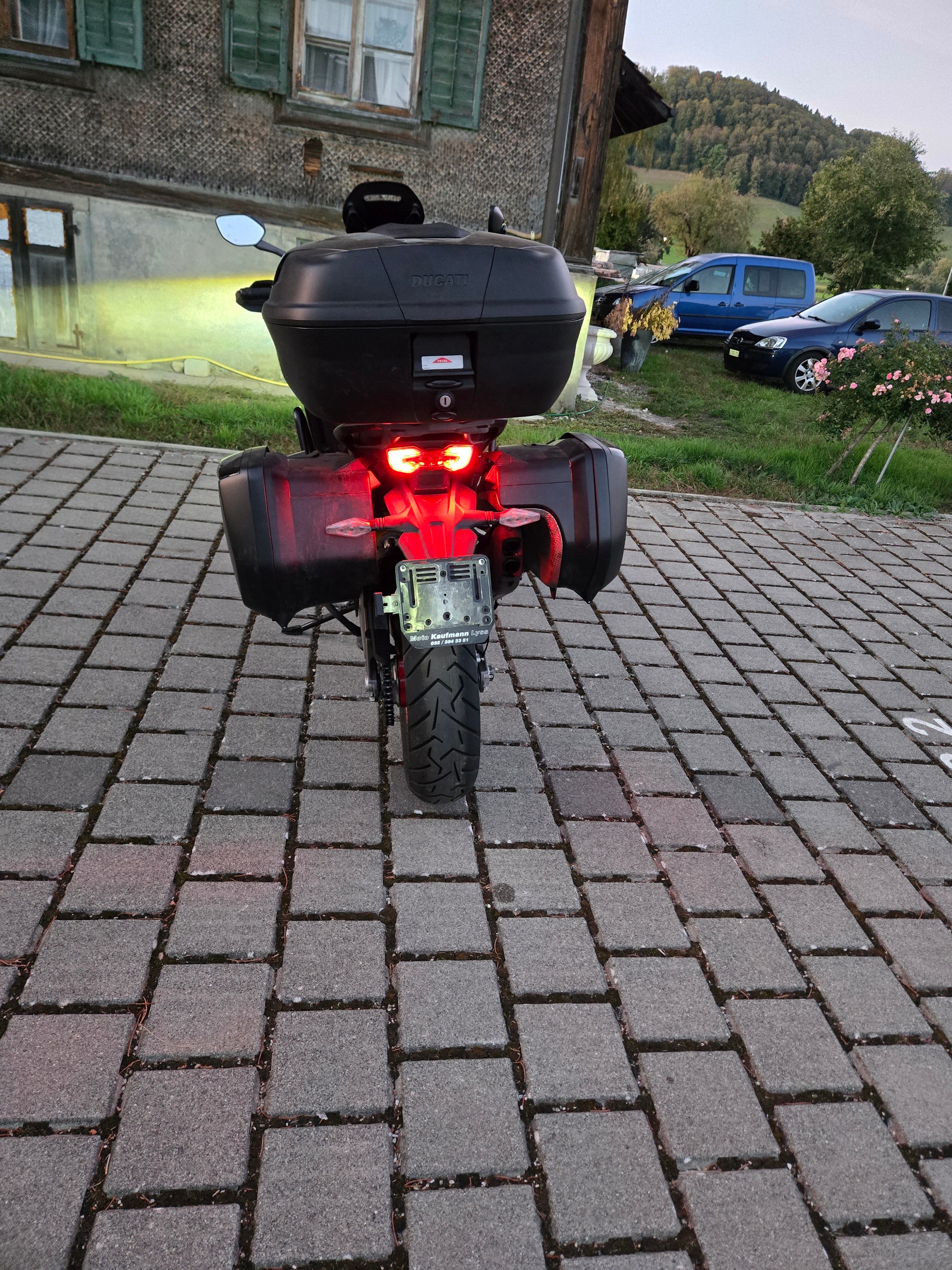DUCATI MULTISTRADA V4 S-image-1