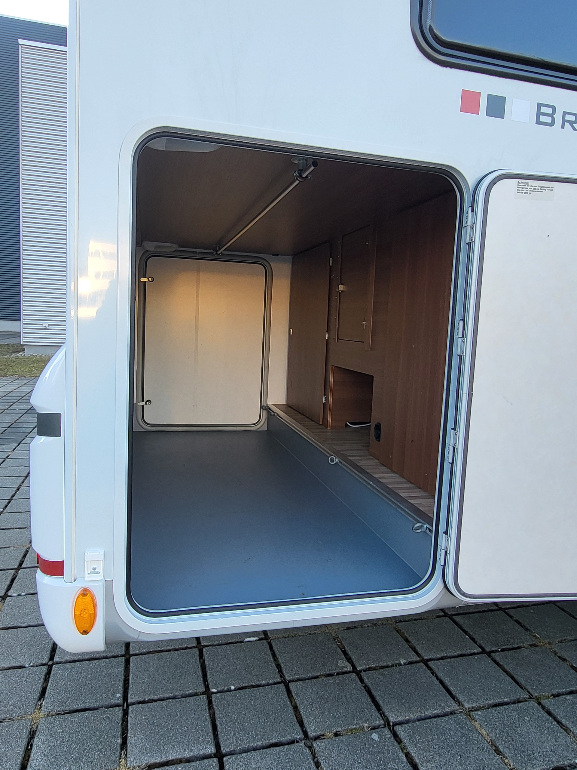 LMC A714 TOP FAMILIENCAMPER-image-4