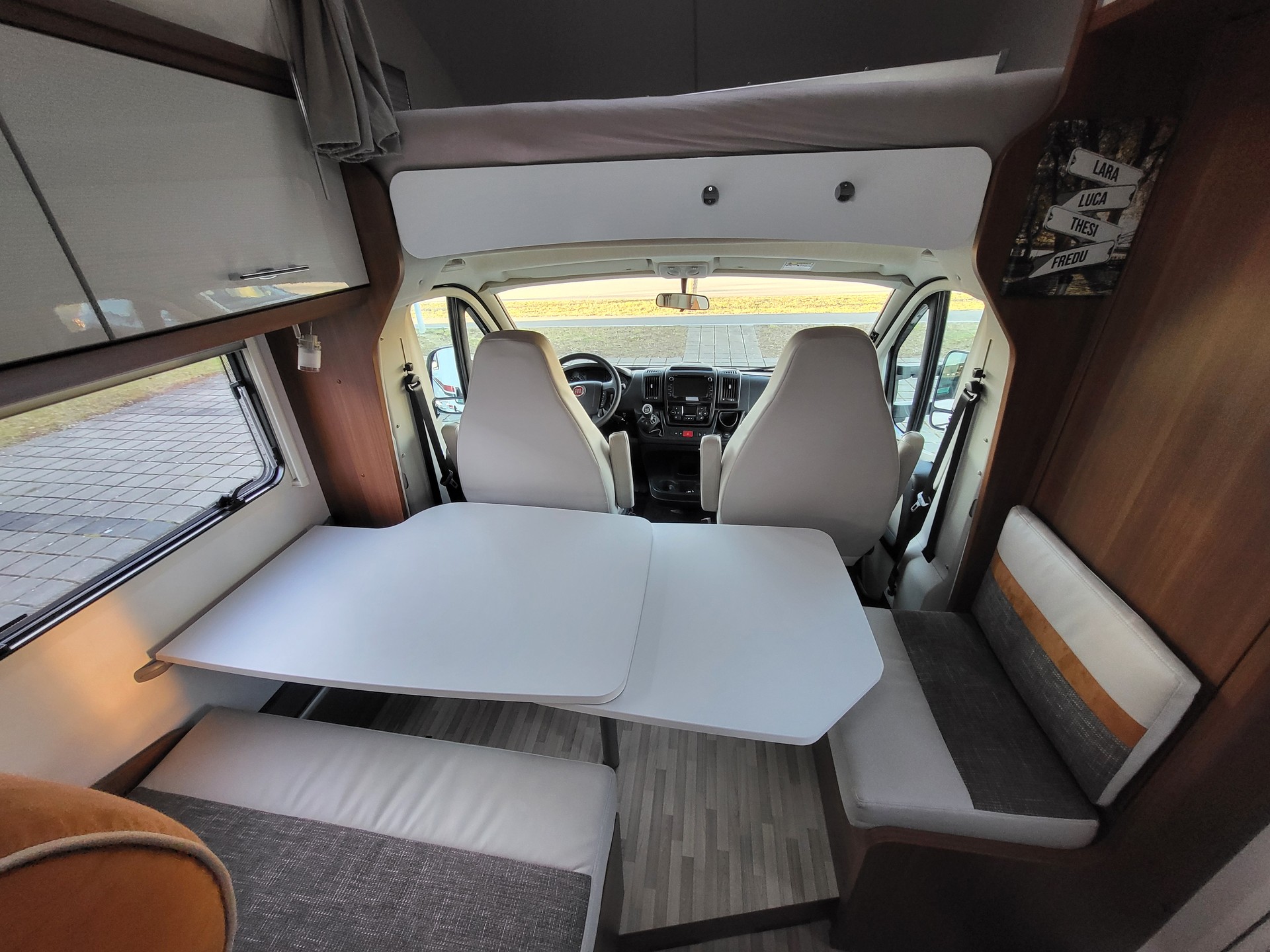 LMC A714 TOP FAMILIENCAMPER-image-10