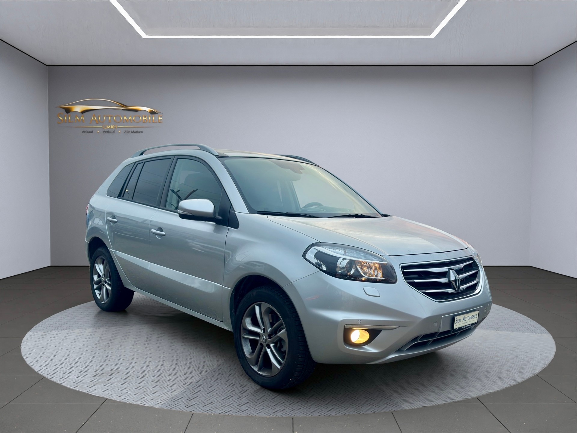 RENAULT Koleos 2.0 dCi Bose 4x4 Automatic-showroom-element-1