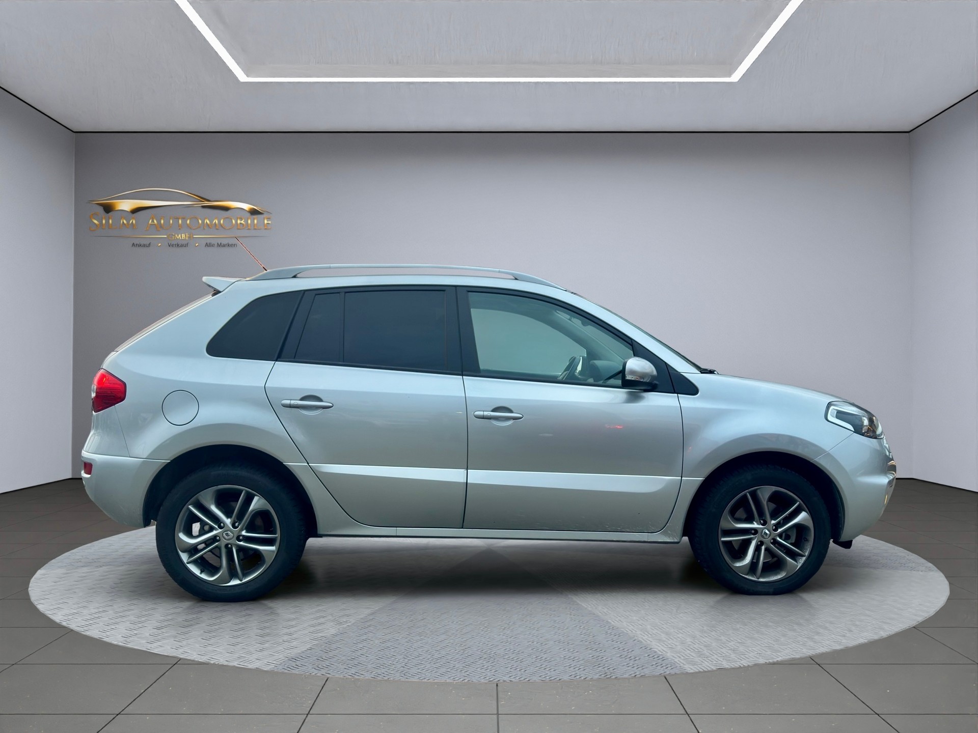 RENAULT Koleos 2.0 dCi Bose 4x4 Automatic-image-4