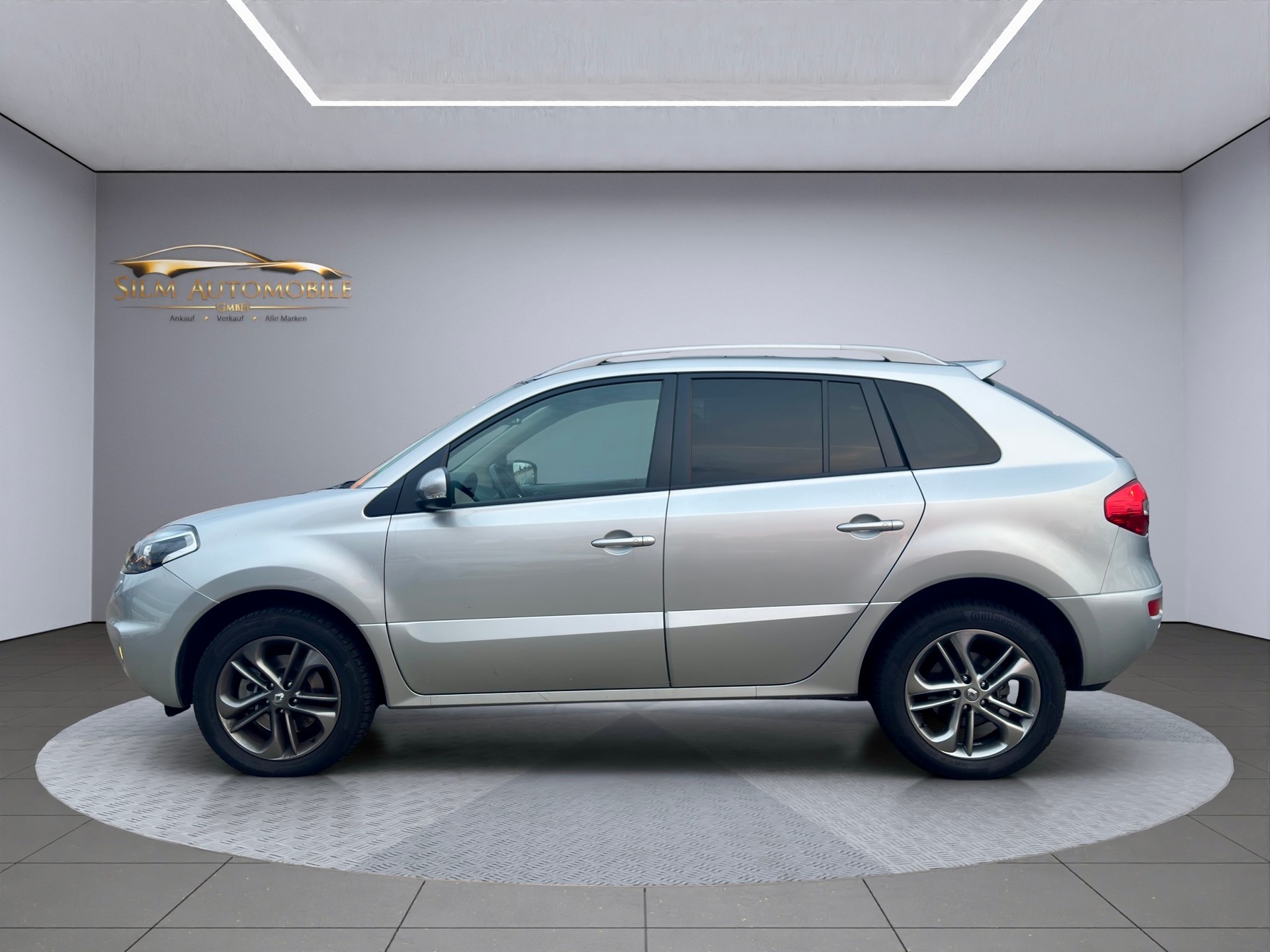 RENAULT Koleos 2.0 dCi Bose 4x4 Automatic-showroom-element-3