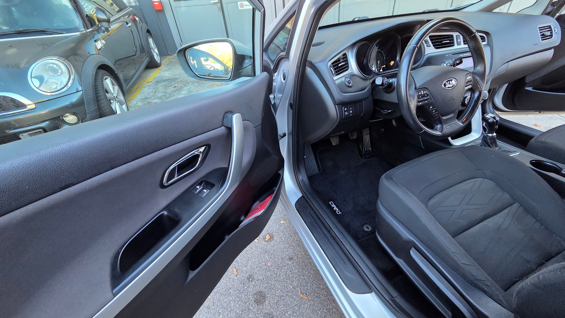KIA CEED-image-10