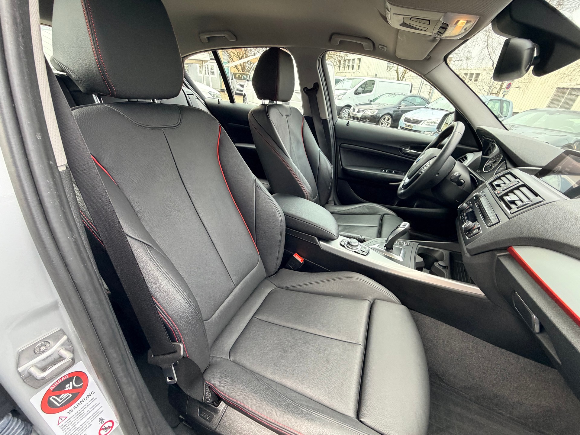 BMW 125i Sport Line Steptronic-image-10