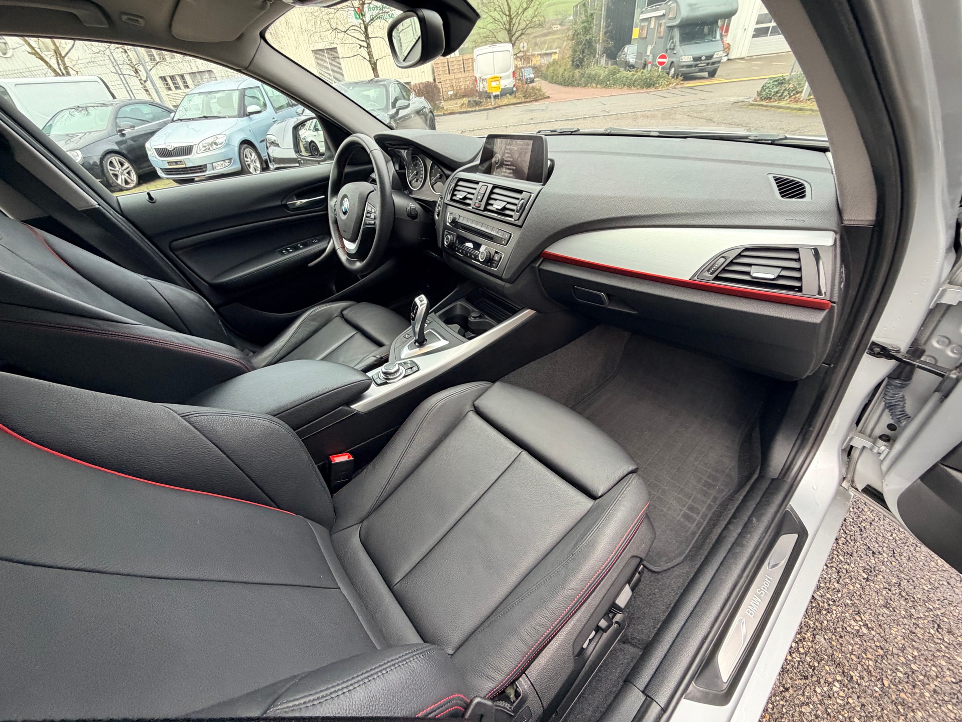 BMW 125i Sport Line Steptronic-image-9