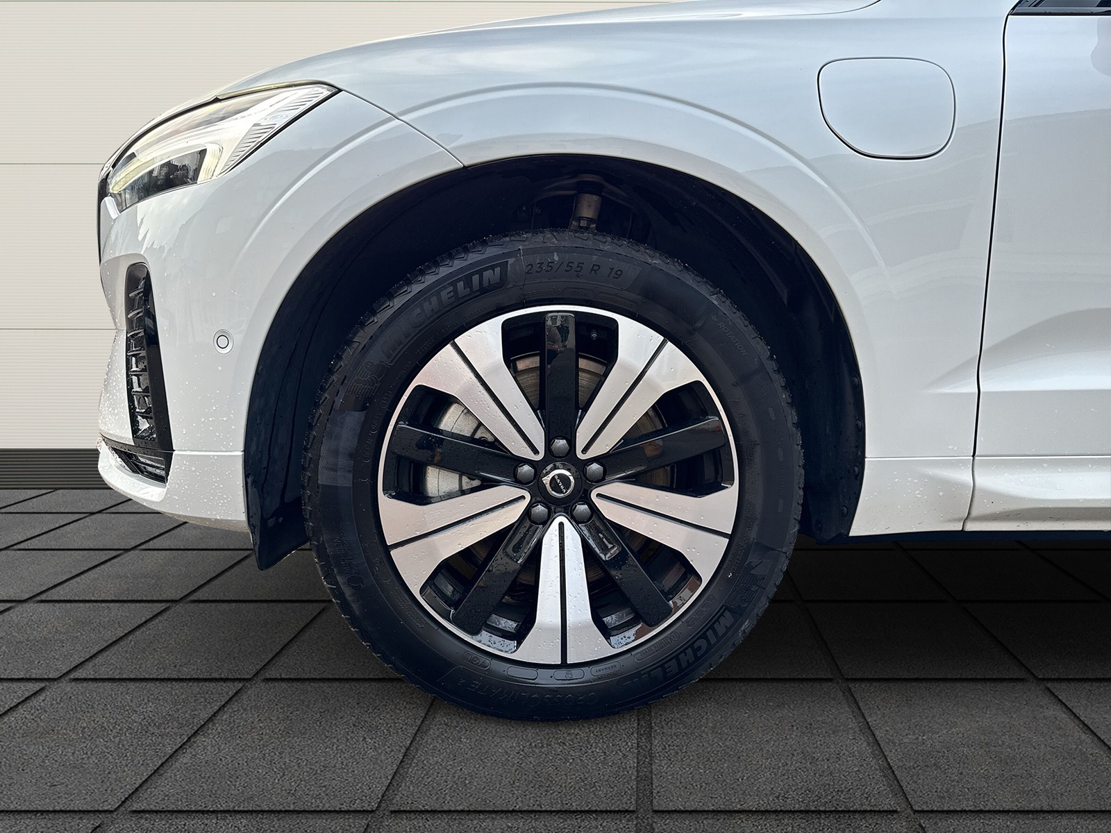VOLVO XC60 2.0 T6 TE Plus Dark eAWD-image-4