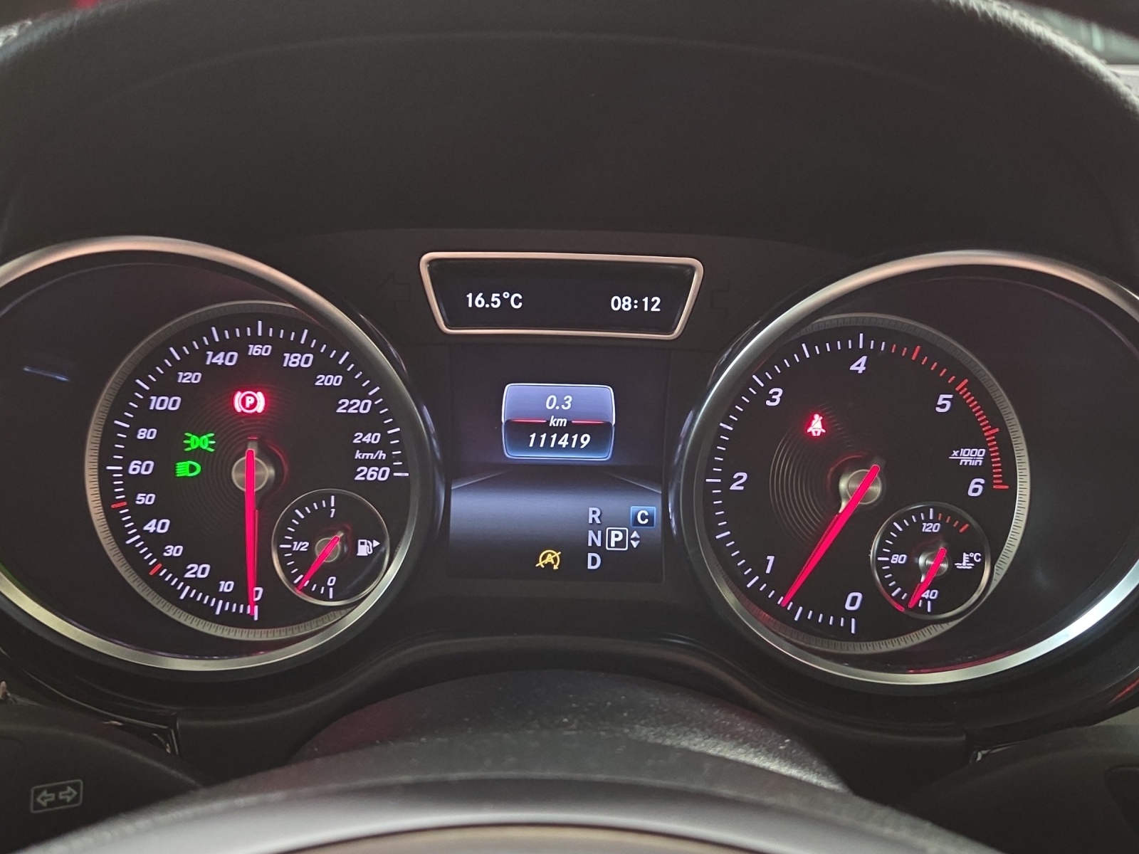 MERCEDES-BENZ GLS 350 d 4Matic-image-16