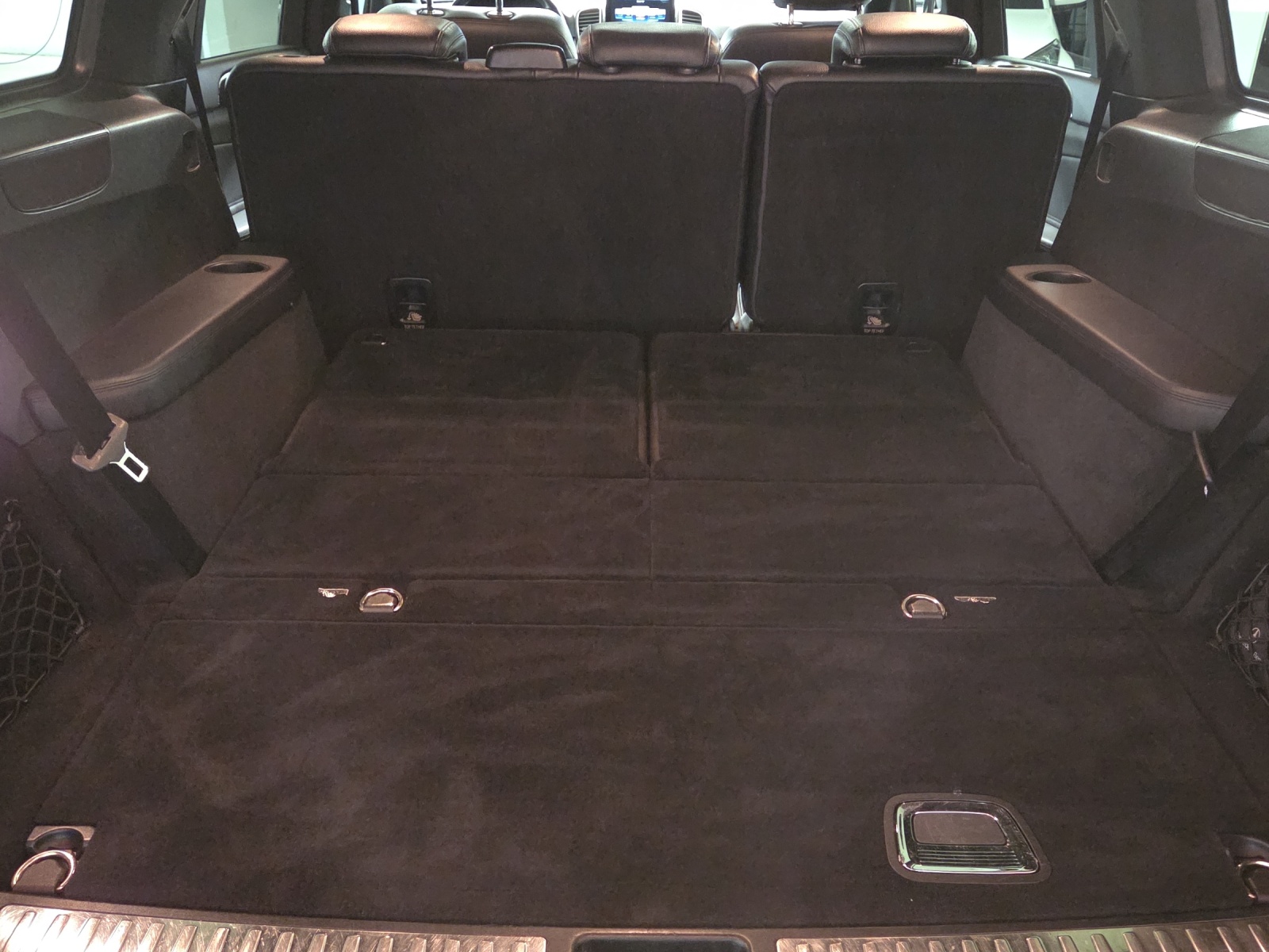 MERCEDES-BENZ GLS 350 d 4Matic-image-21