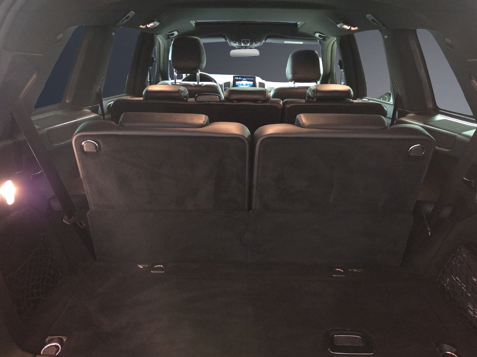 MERCEDES-BENZ GLS 350 d 4Matic-image-19