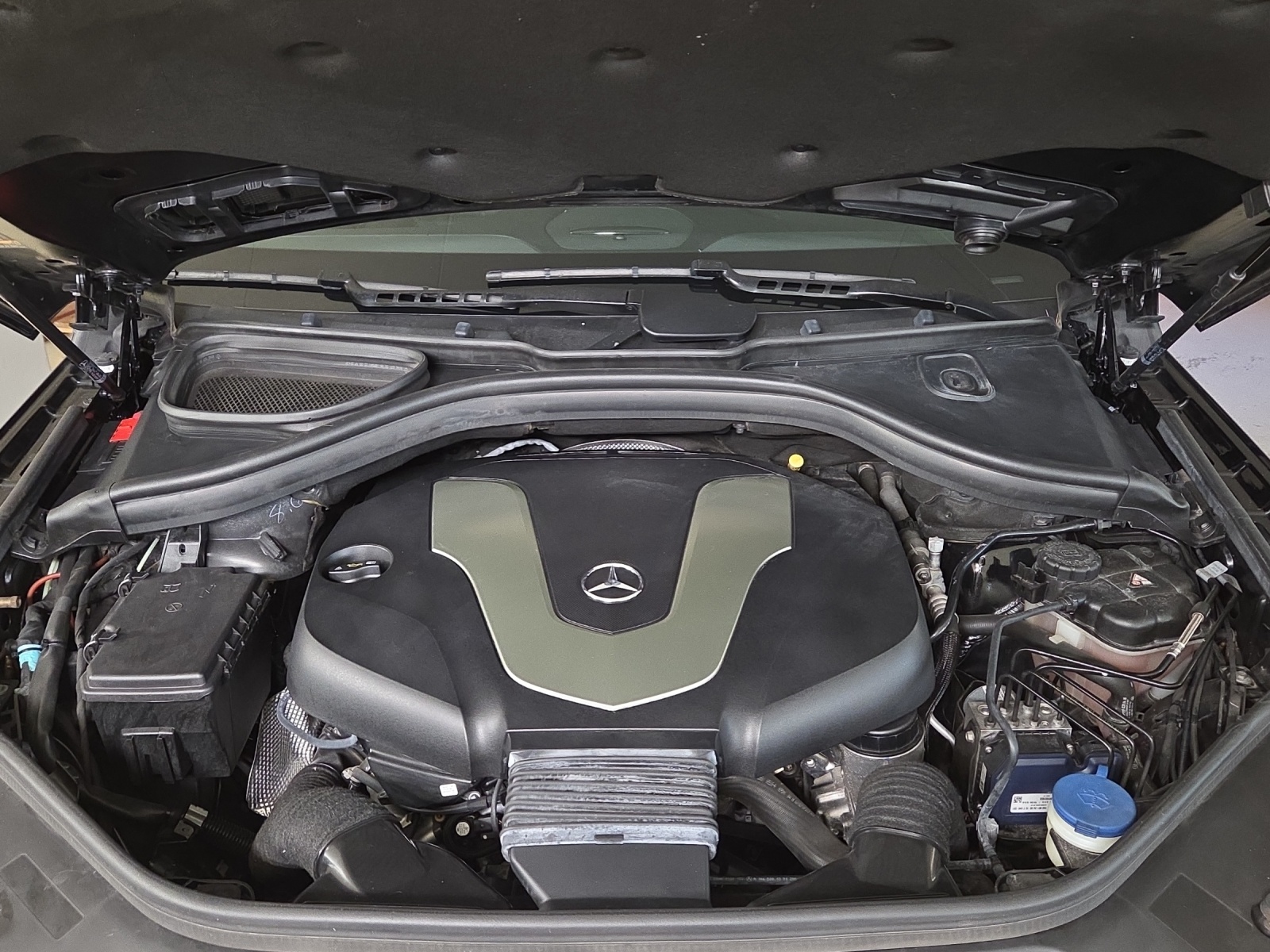 MERCEDES-BENZ GLS 350 d 4Matic-image-20