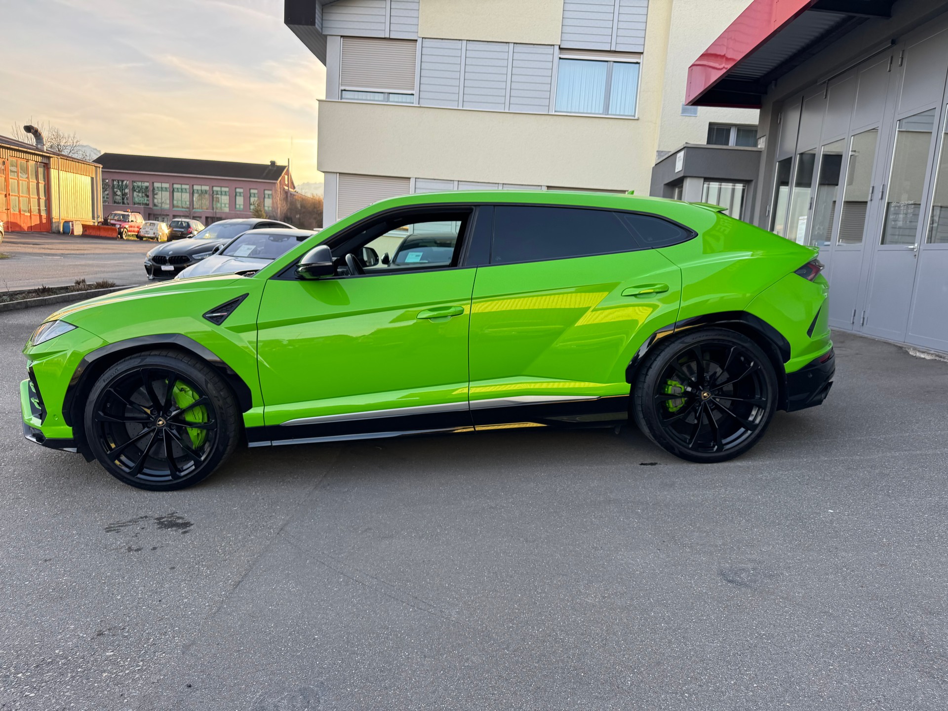 LAMBORGHINI Urus E-Gear-image-8