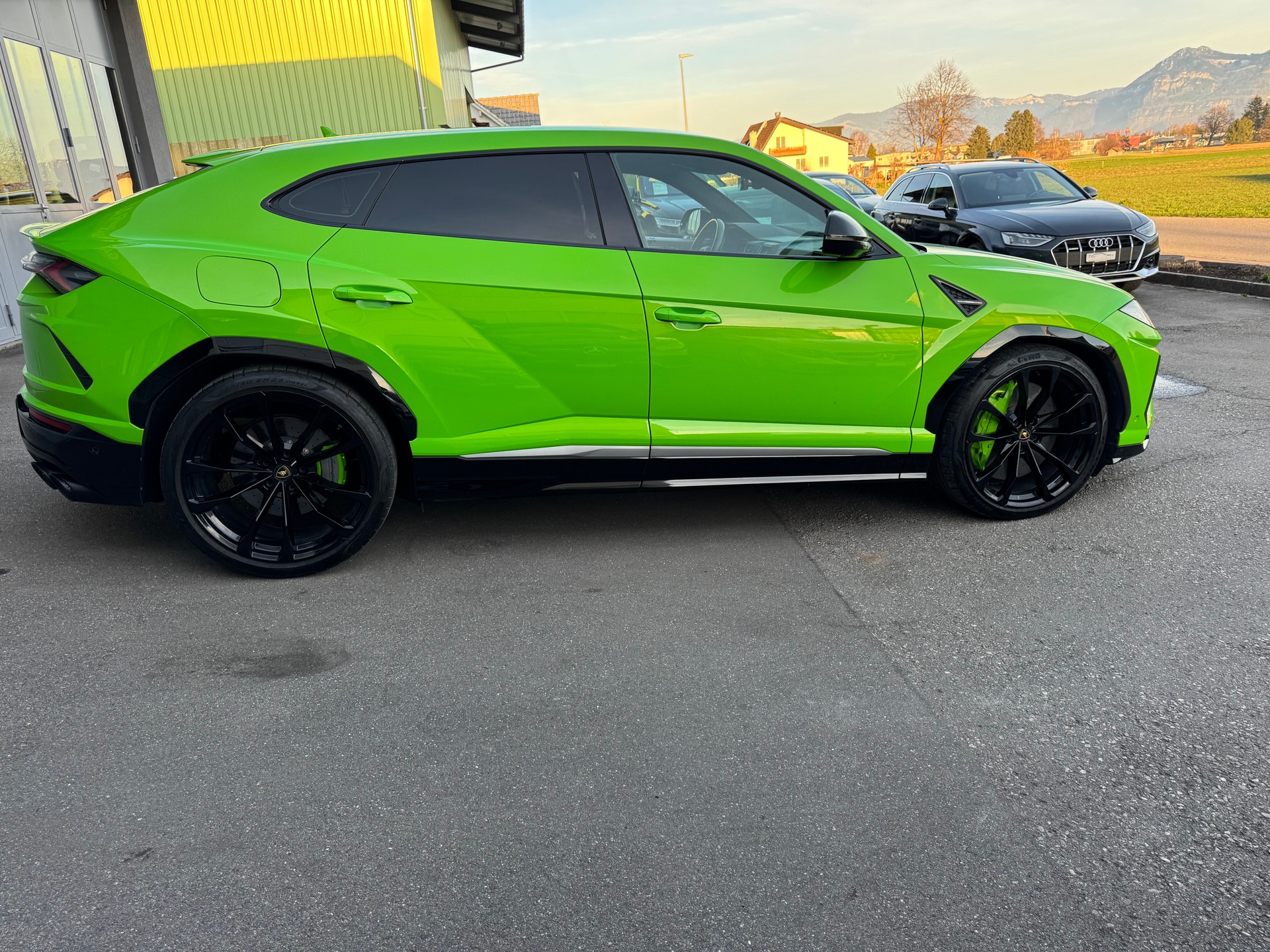 LAMBORGHINI Urus E-Gear-image-11