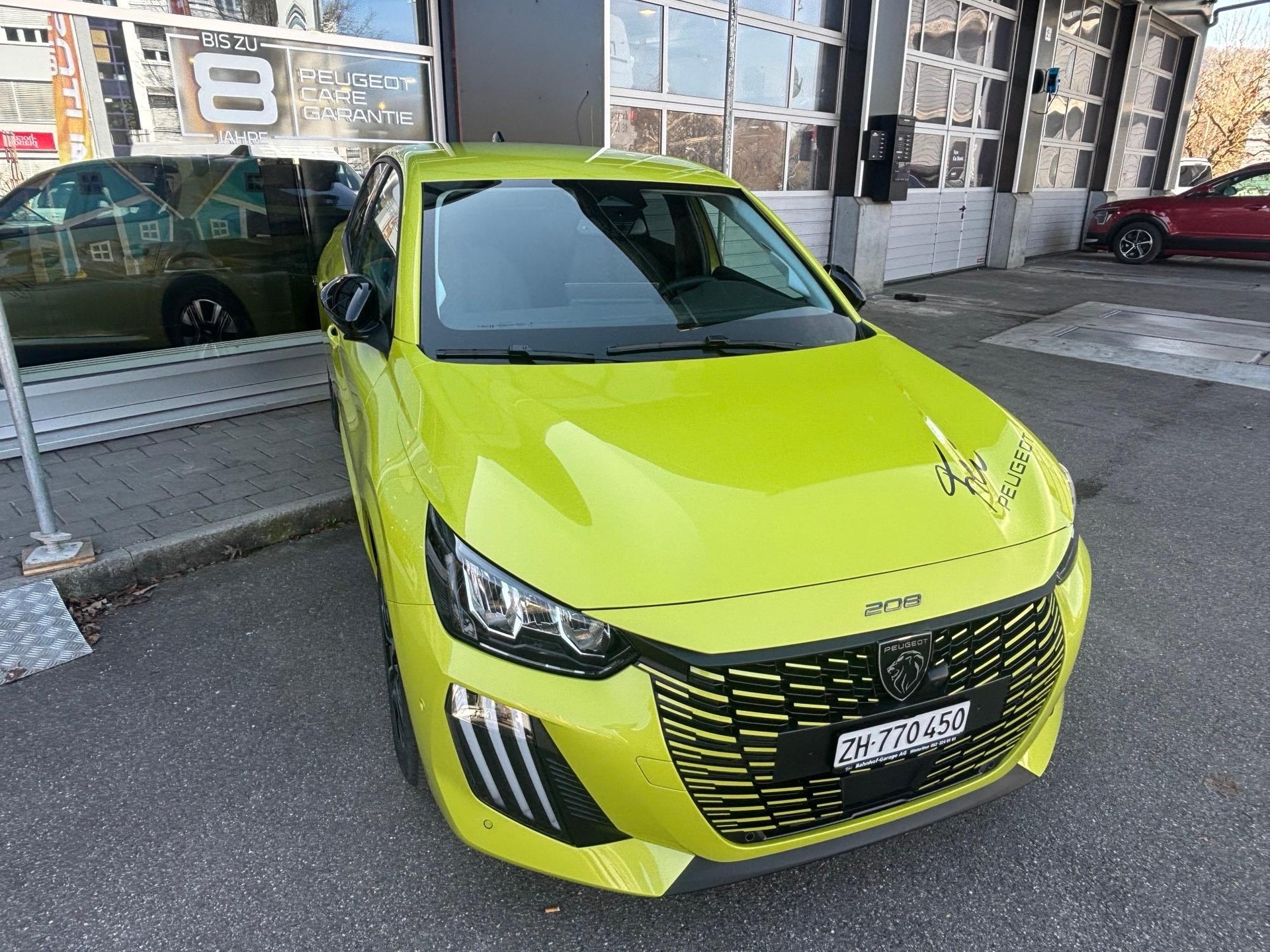 PEUGEOT 208 1.2 Hybrid Allure Premium