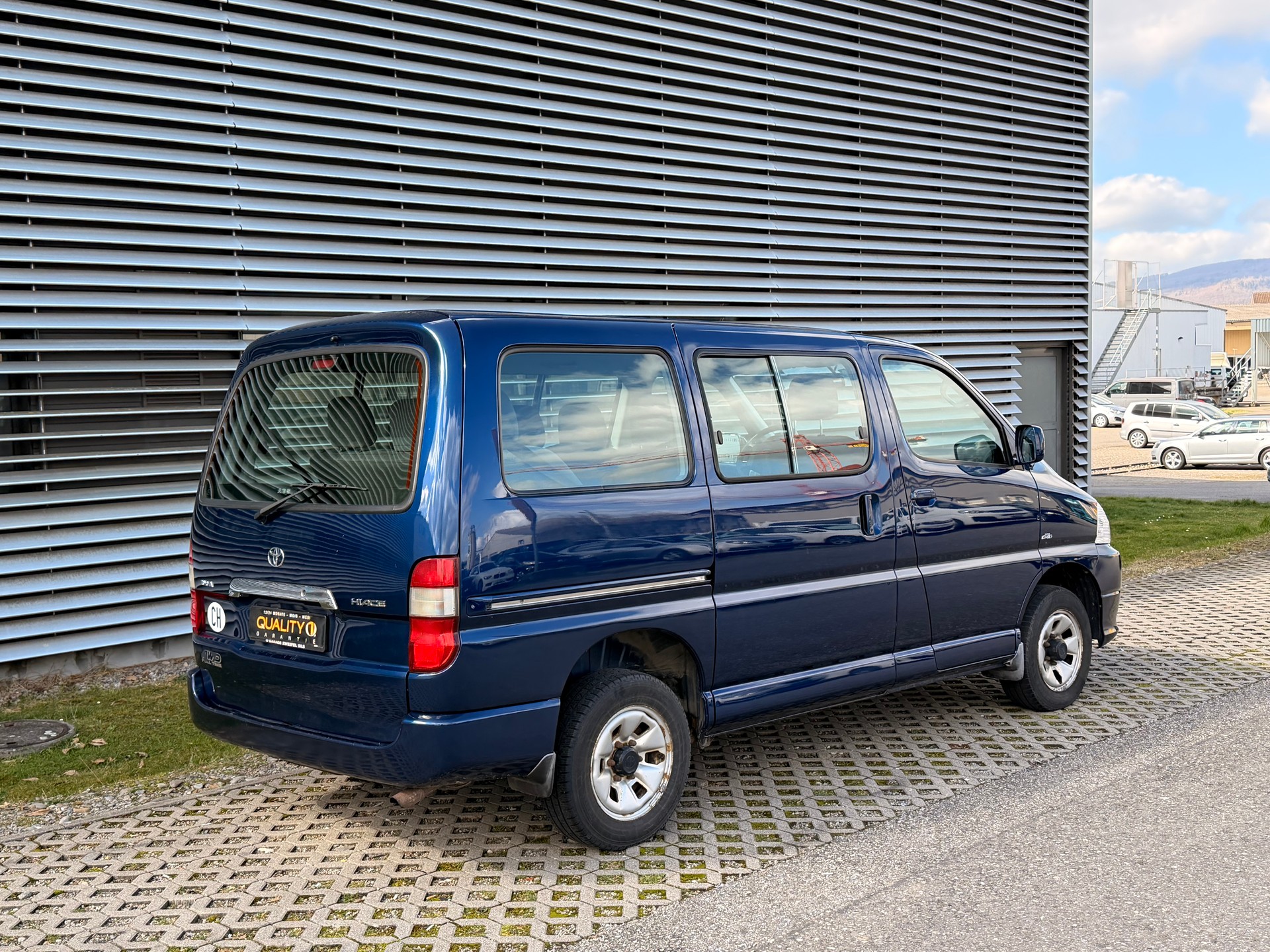 TOYOTA Hiace D-4D Wagon GL 4WD S-image-4