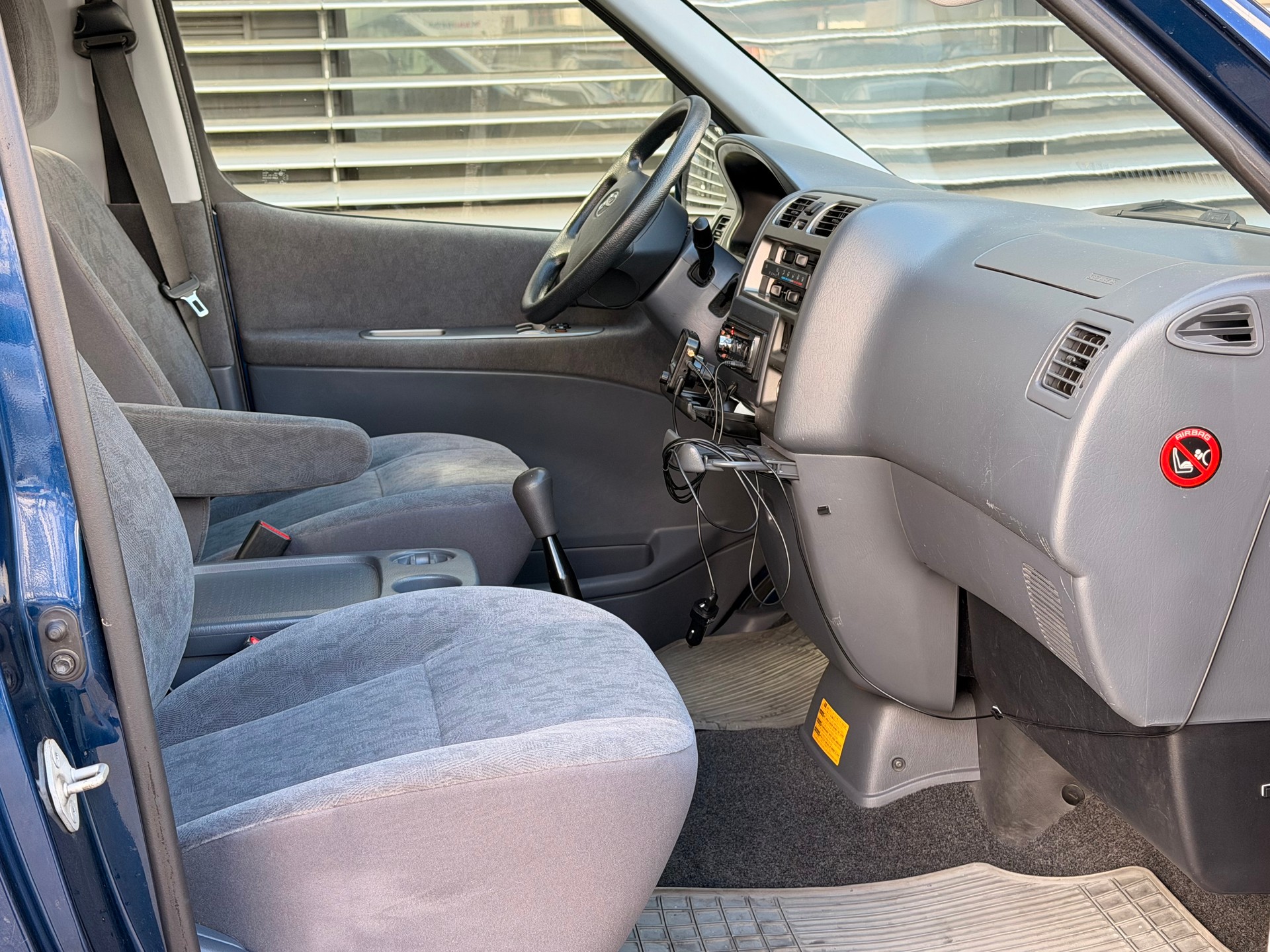 TOYOTA Hiace D-4D Wagon GL 4WD S-image-7