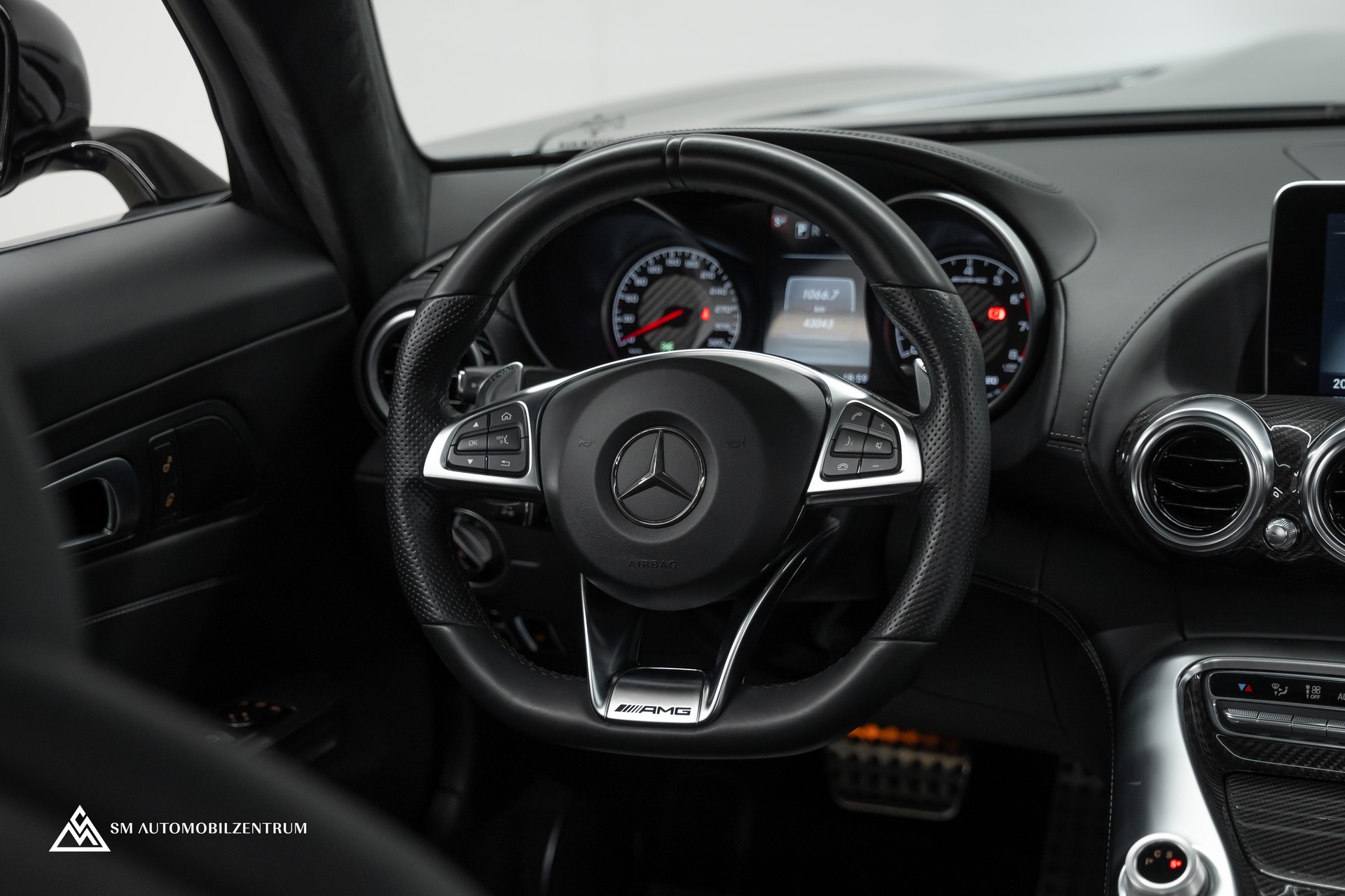 MERCEDES-BENZ AMG GT Coupé / OHNE OPF / Panorama / Performance Abgasanlage / Memory-image-14