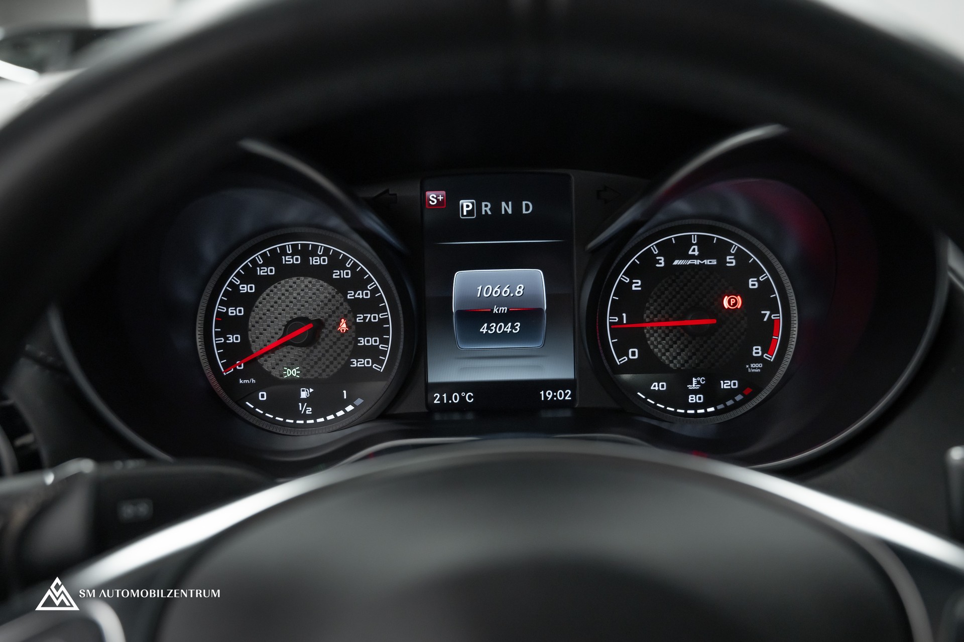 MERCEDES-BENZ AMG GT Coupé / OHNE OPF / Panorama / Performance Abgasanlage / Memory-image-24