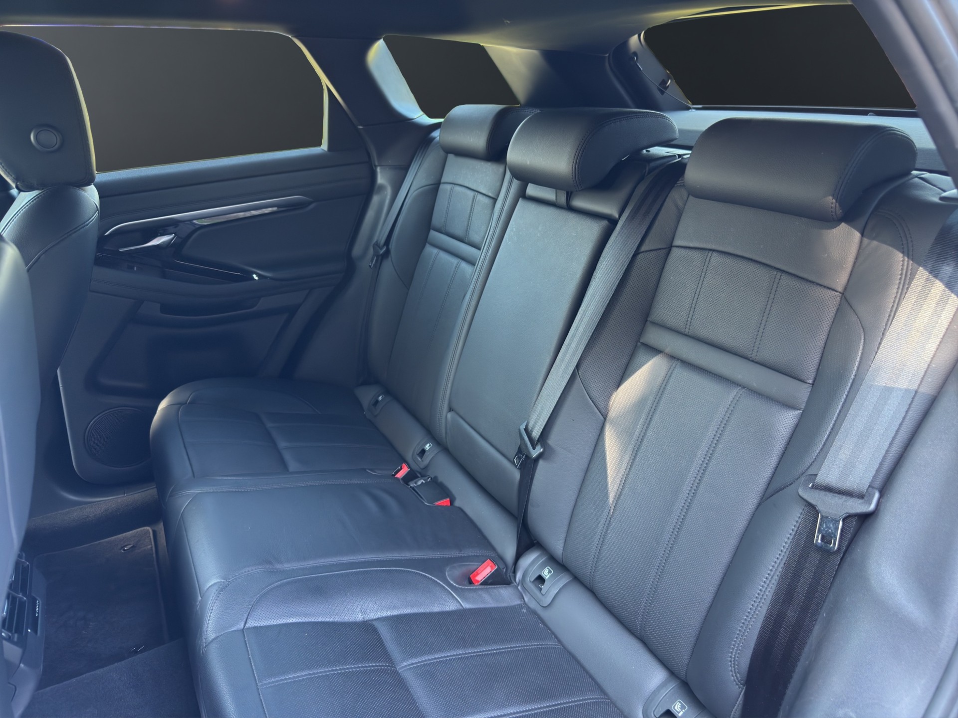 LAND ROVER Range Rover Evoque R-Dynamic P 250 SE AT9-image-13
